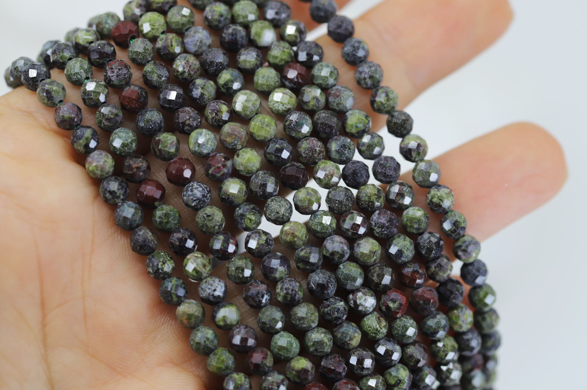 4mm-faceted-round-dragon-blood-jasper