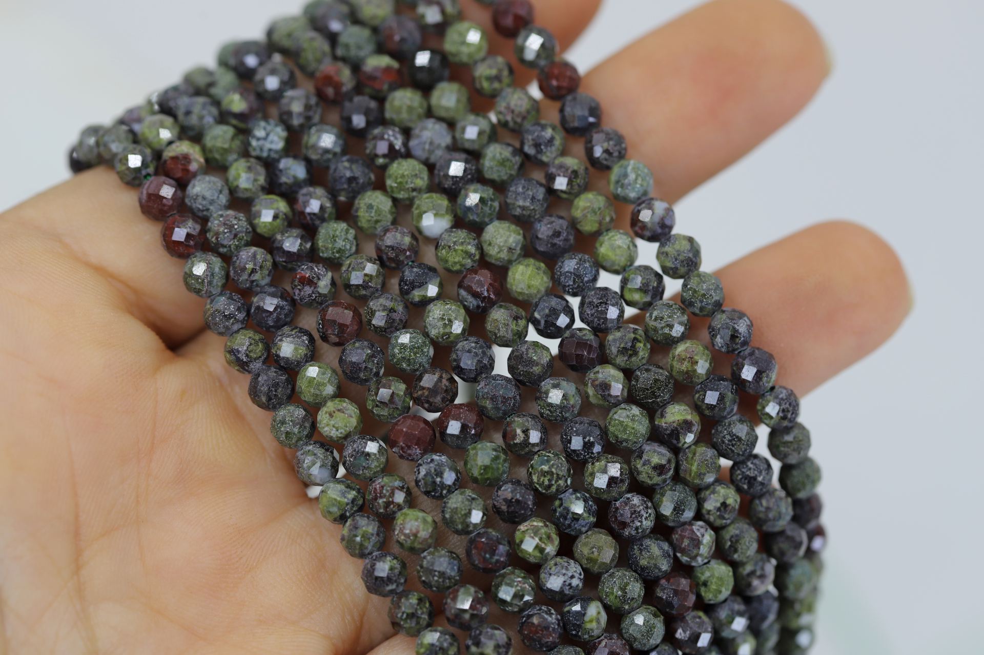 4mm-round-dragon-blood-jasper-beads