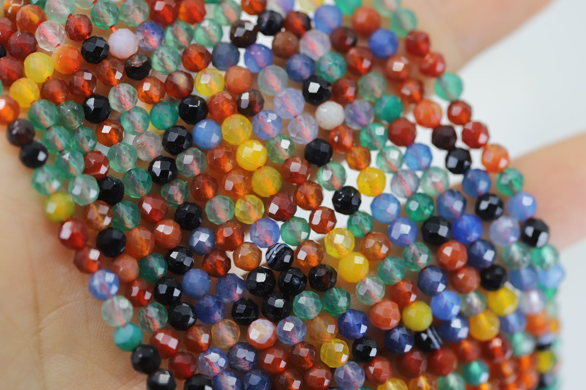 4mm-faceted-round-multicolor-agate-beads