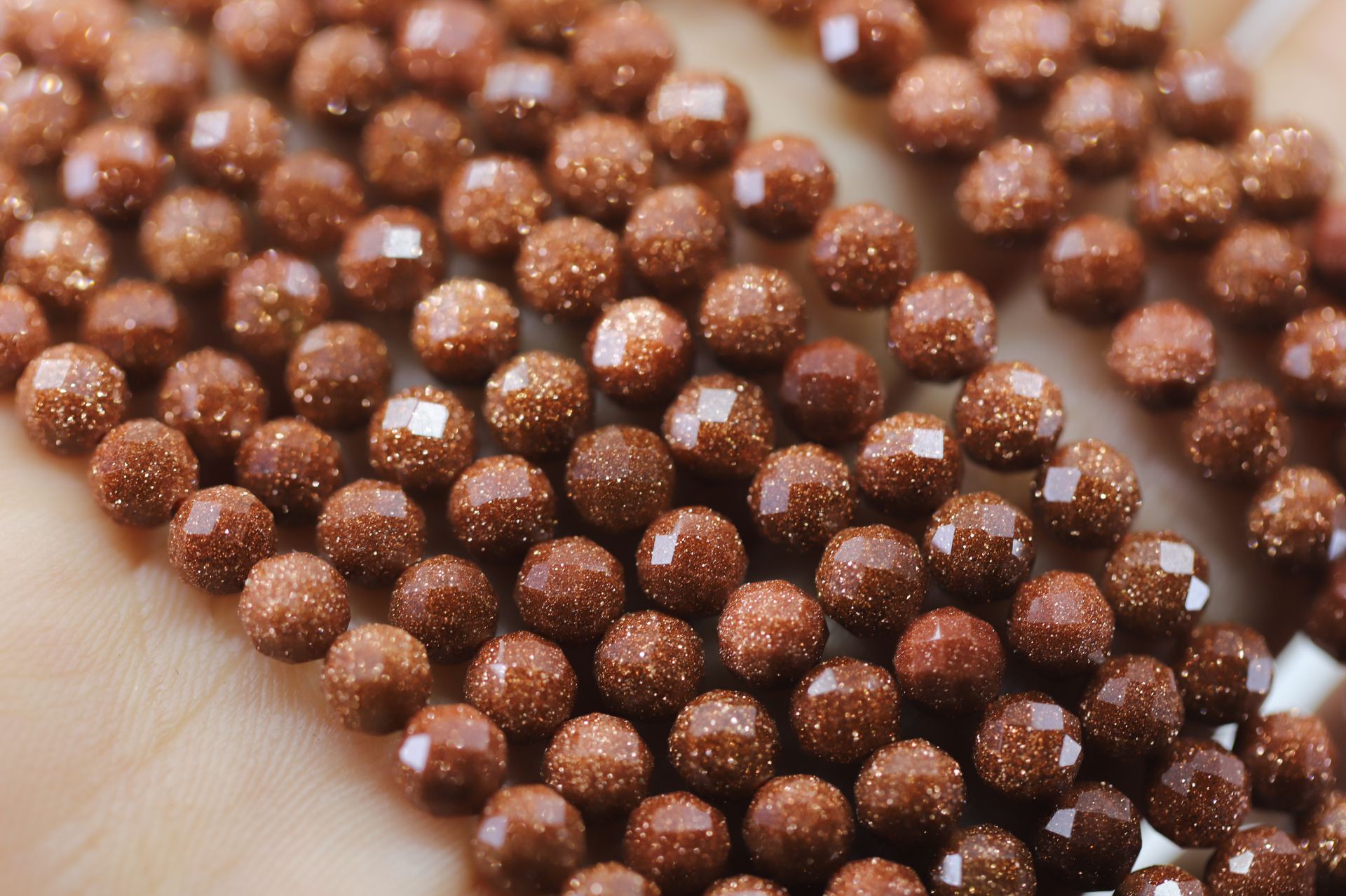 4mm-round-goldstone-gemstone-beads