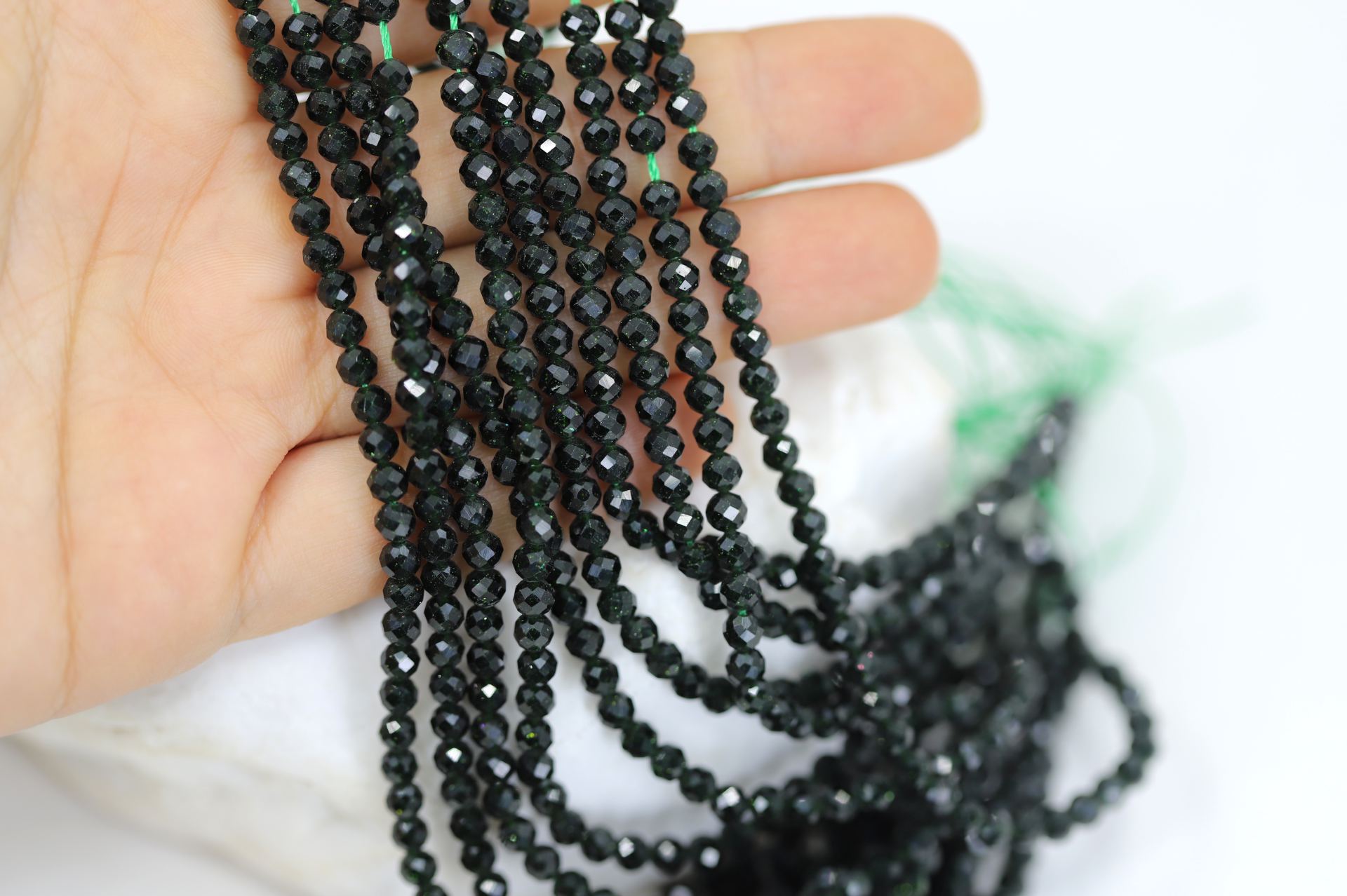 4mm-round-green-goldstone-gemstone