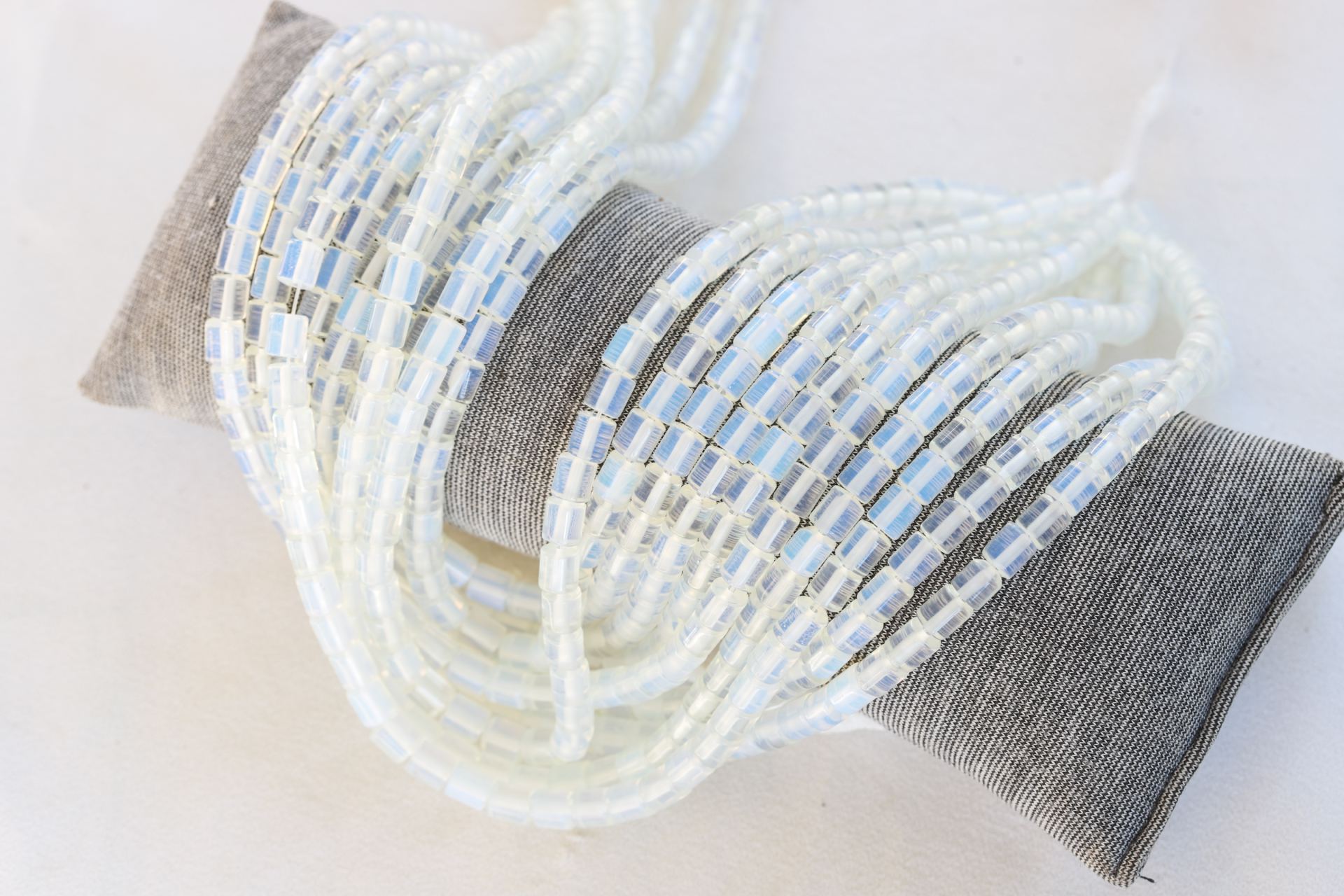 6mm-jade-gemstone-barrel-beads