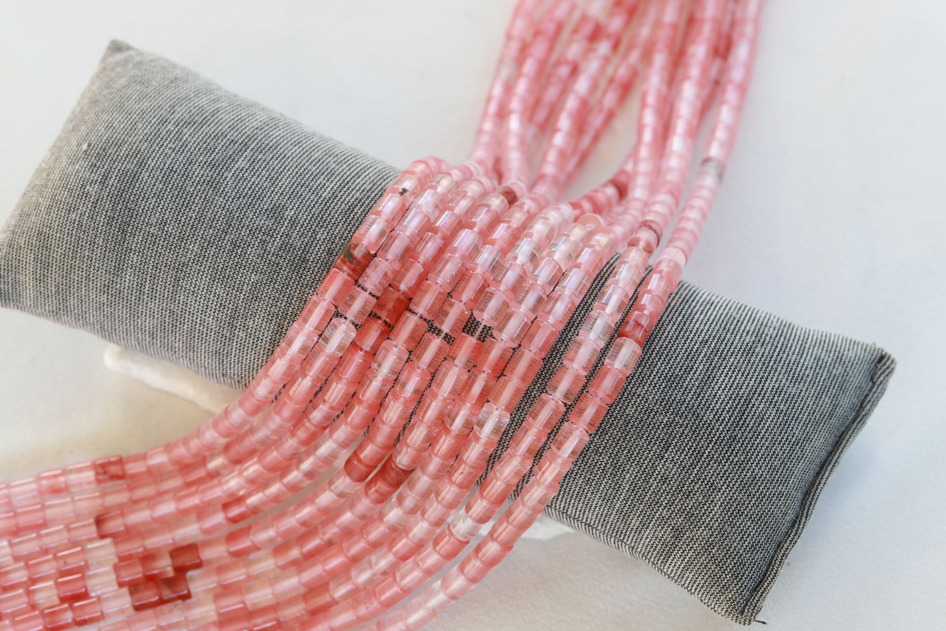 6mm-fire-cherry-barrel-cylinder-bead