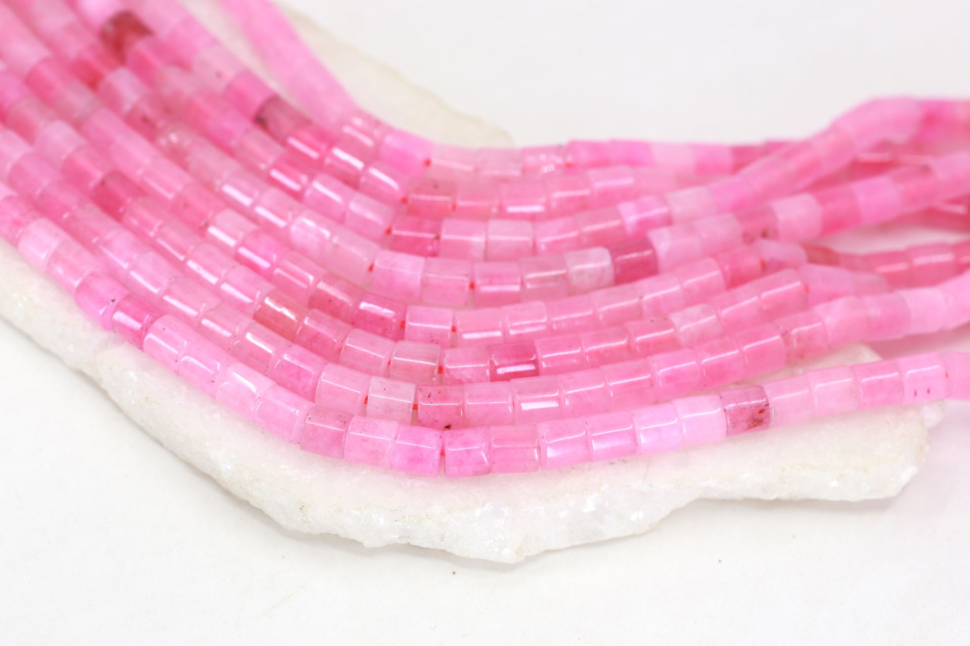 6mm-dyed-pink-jade-cylinder