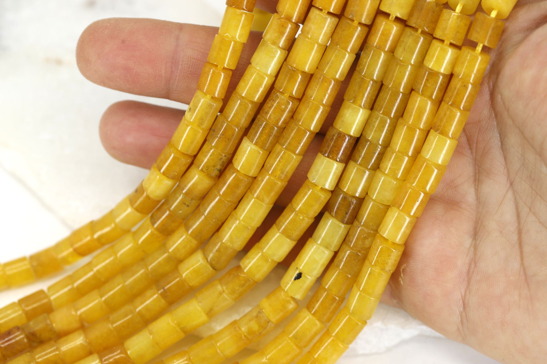 6mm-dyed-yellow-gemstone-barrel-beads