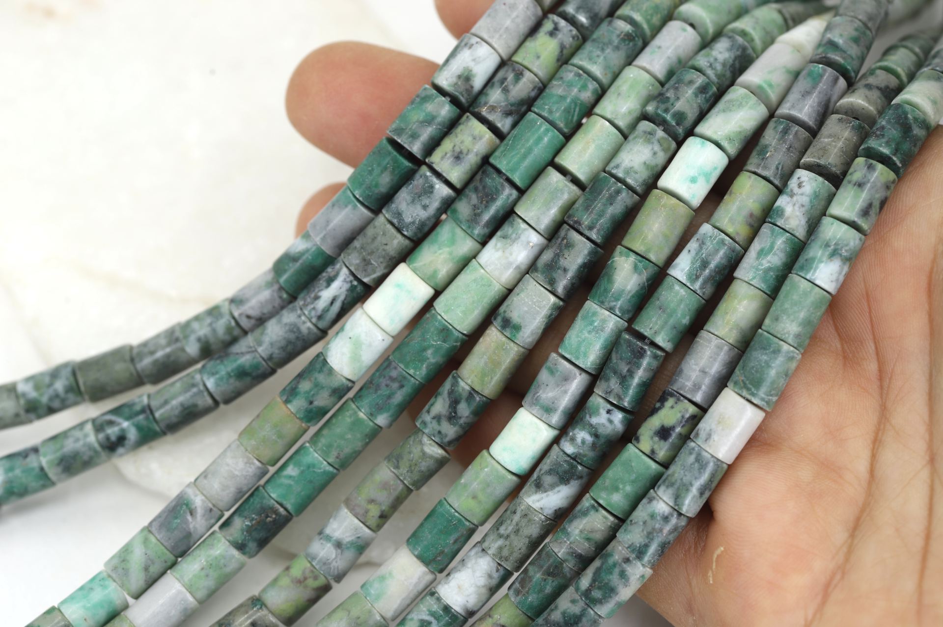 6mm-green-agate-gemstone-barrel-cylinder