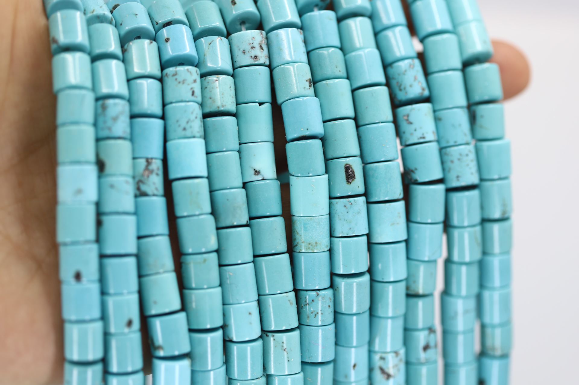 8mm-turquoise-howlite-gemstone-beads