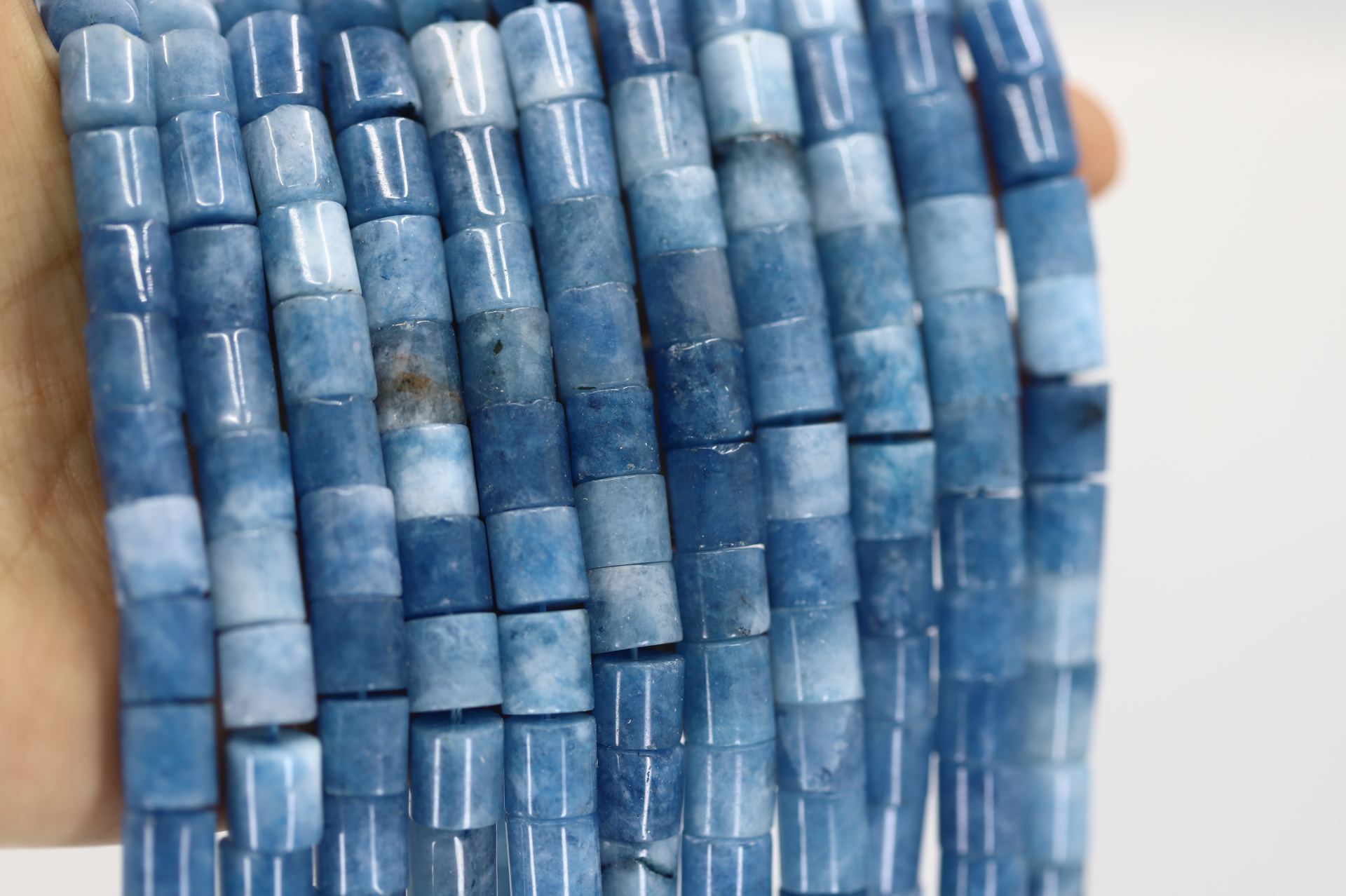 8mm-blue-dyed-barrel-cylinder-beads