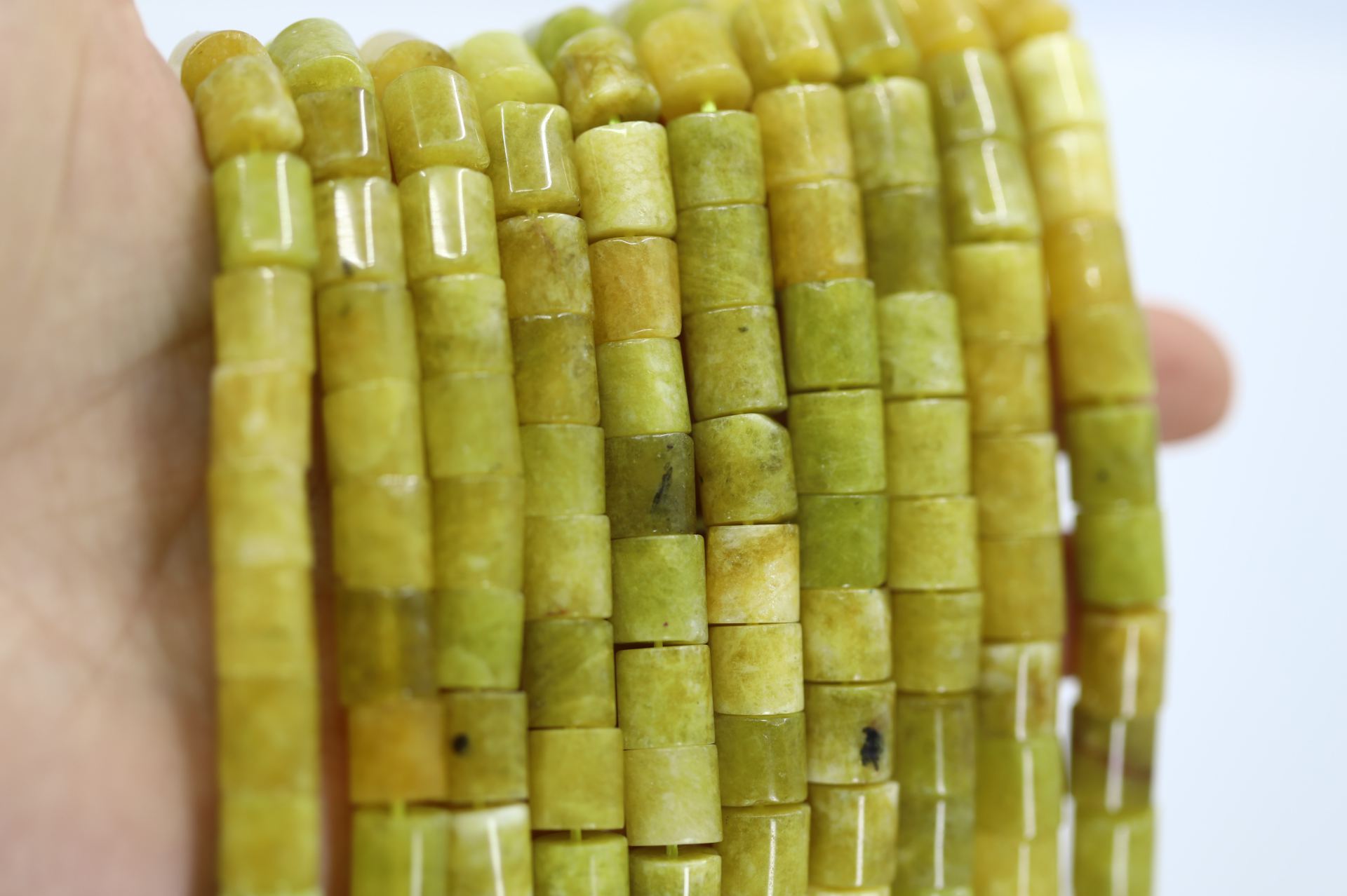 8mm-yellow-dyed-barrel-cylinder-beads