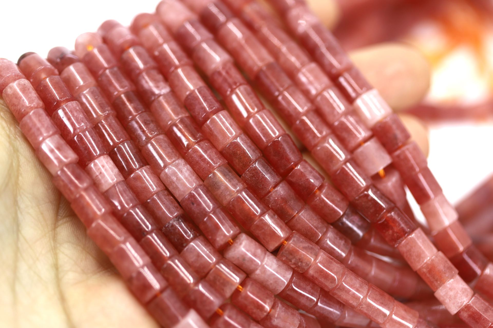 6mm-dyed-dusty-rose-barrel-cylinder-bead