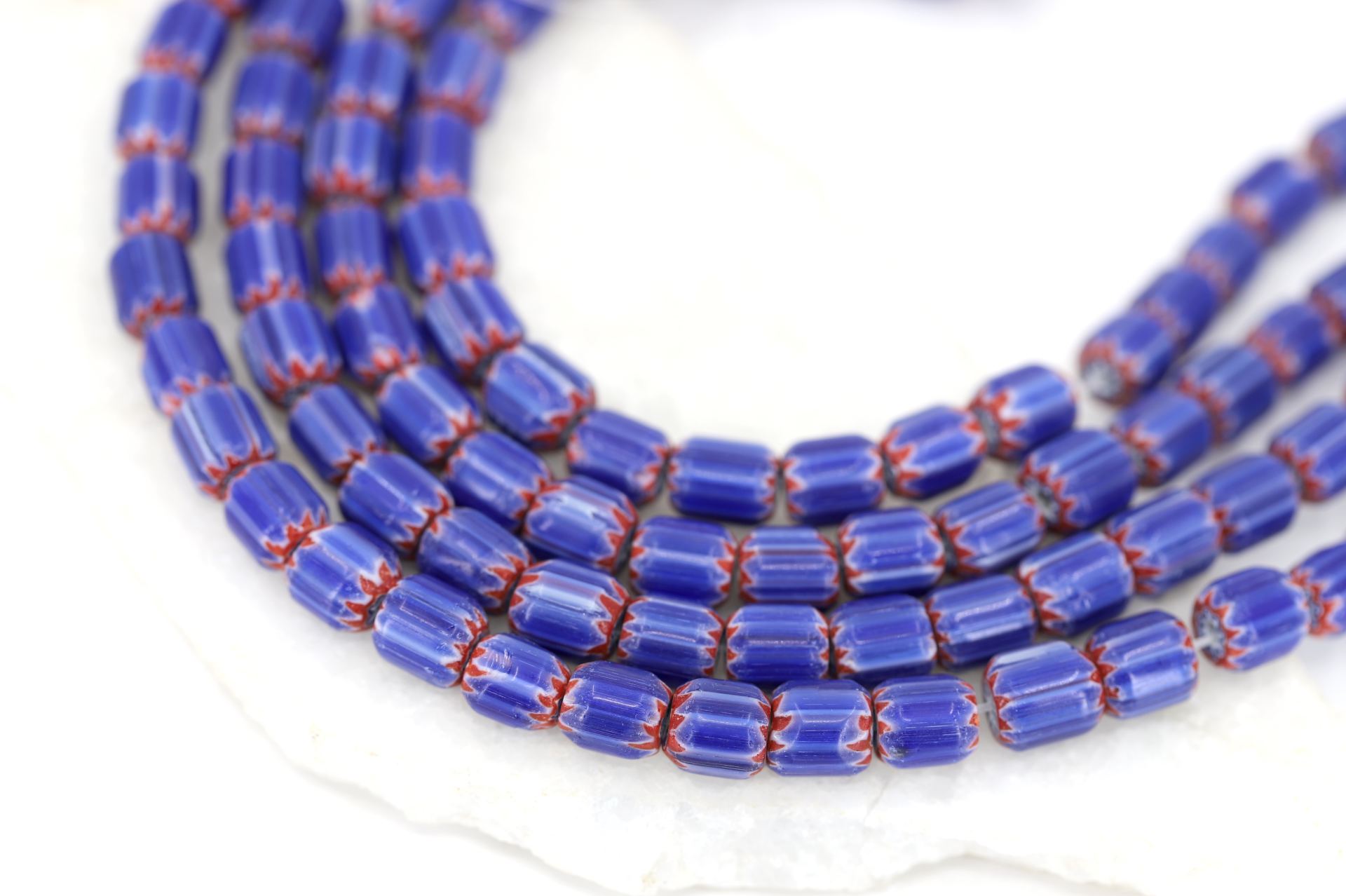 8mm-blue-chevron-glass-beads