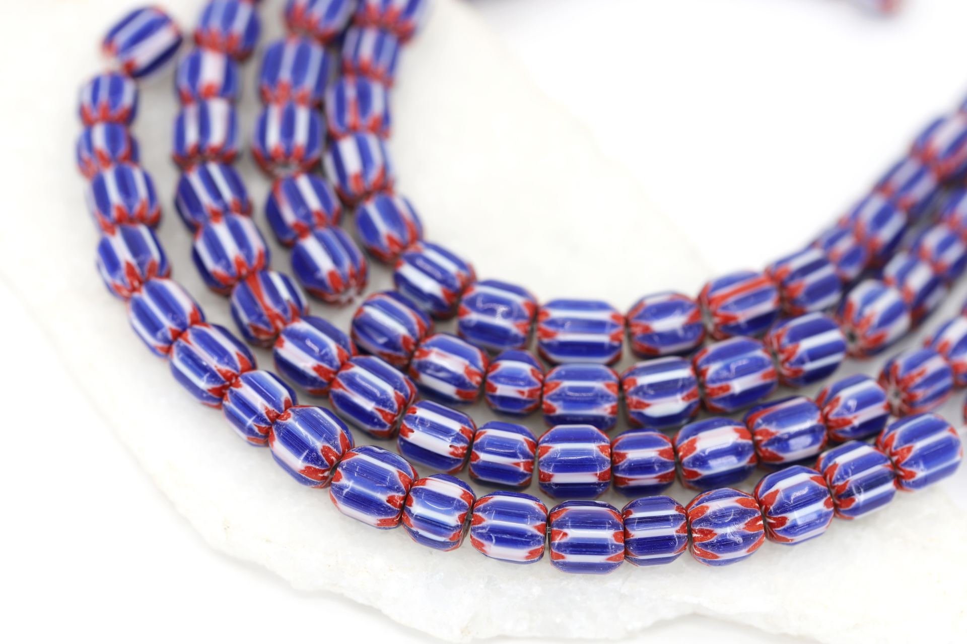 8mm-blue-red-chevron-glass-beads