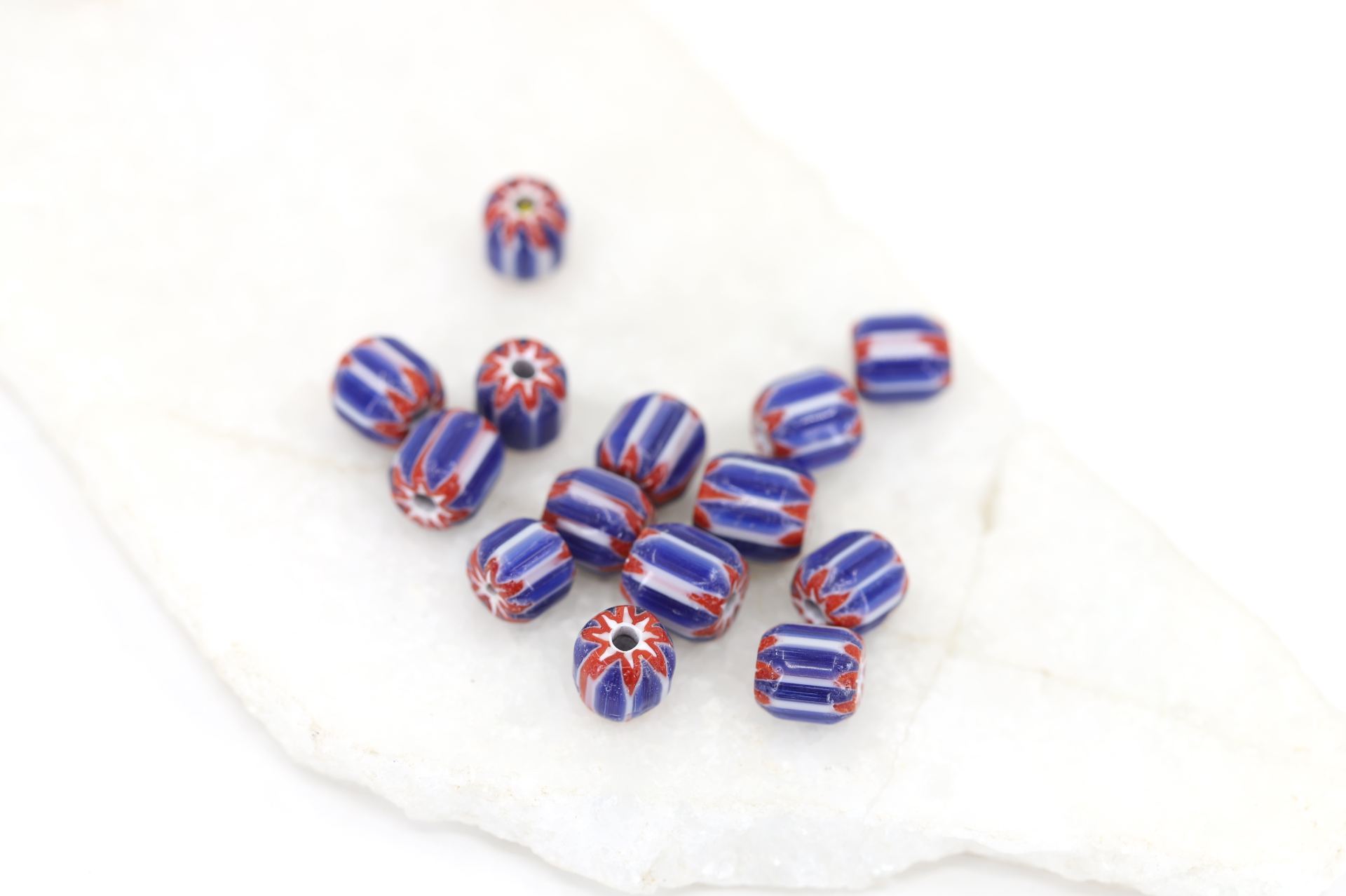 8mm-blue-red-chevron-lampwork-beads
