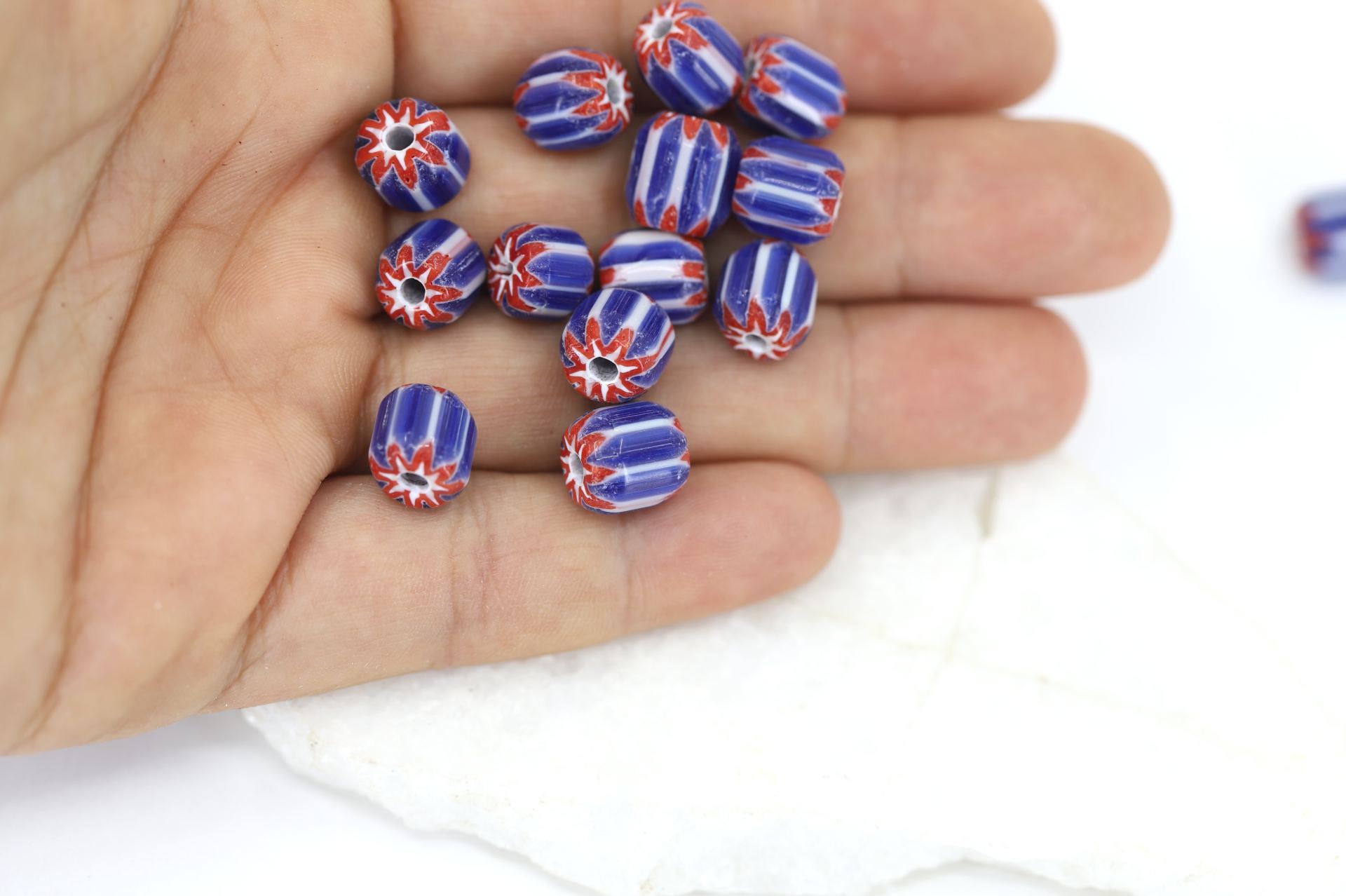 blue-red-barrel-chunky-chevron