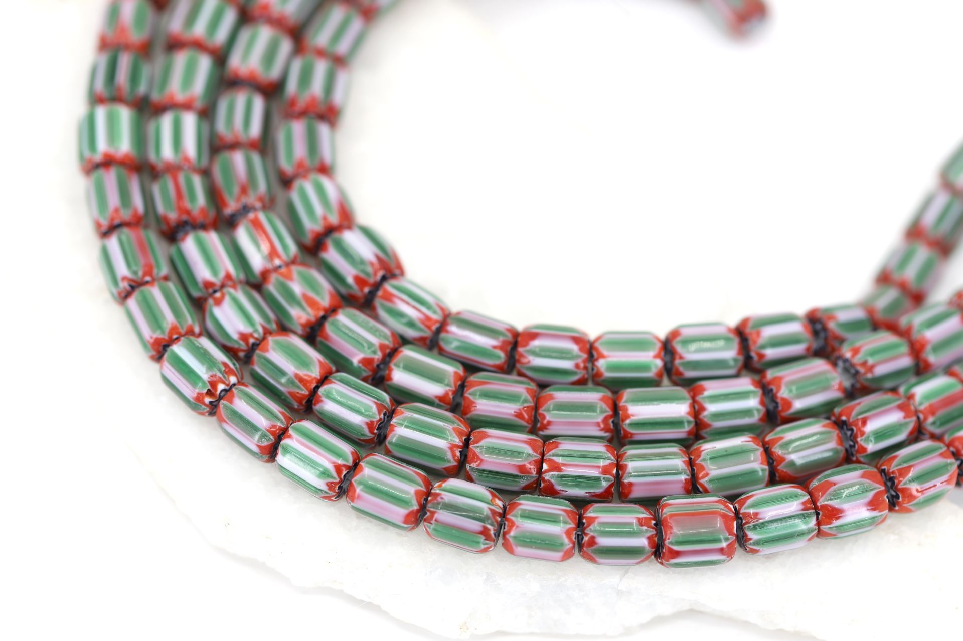 8mm-green-red-chevron-glass-beads