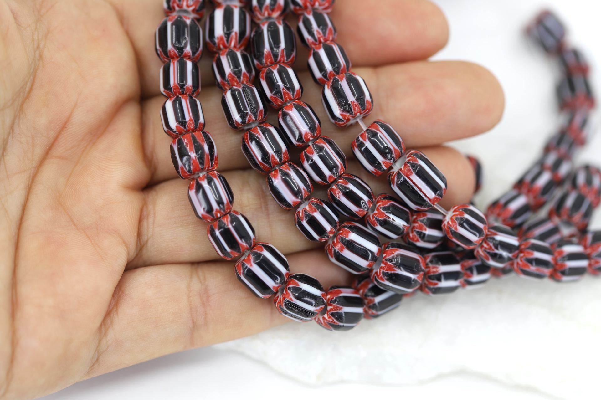 8mm-black-white-red-ethnic-glass-beads