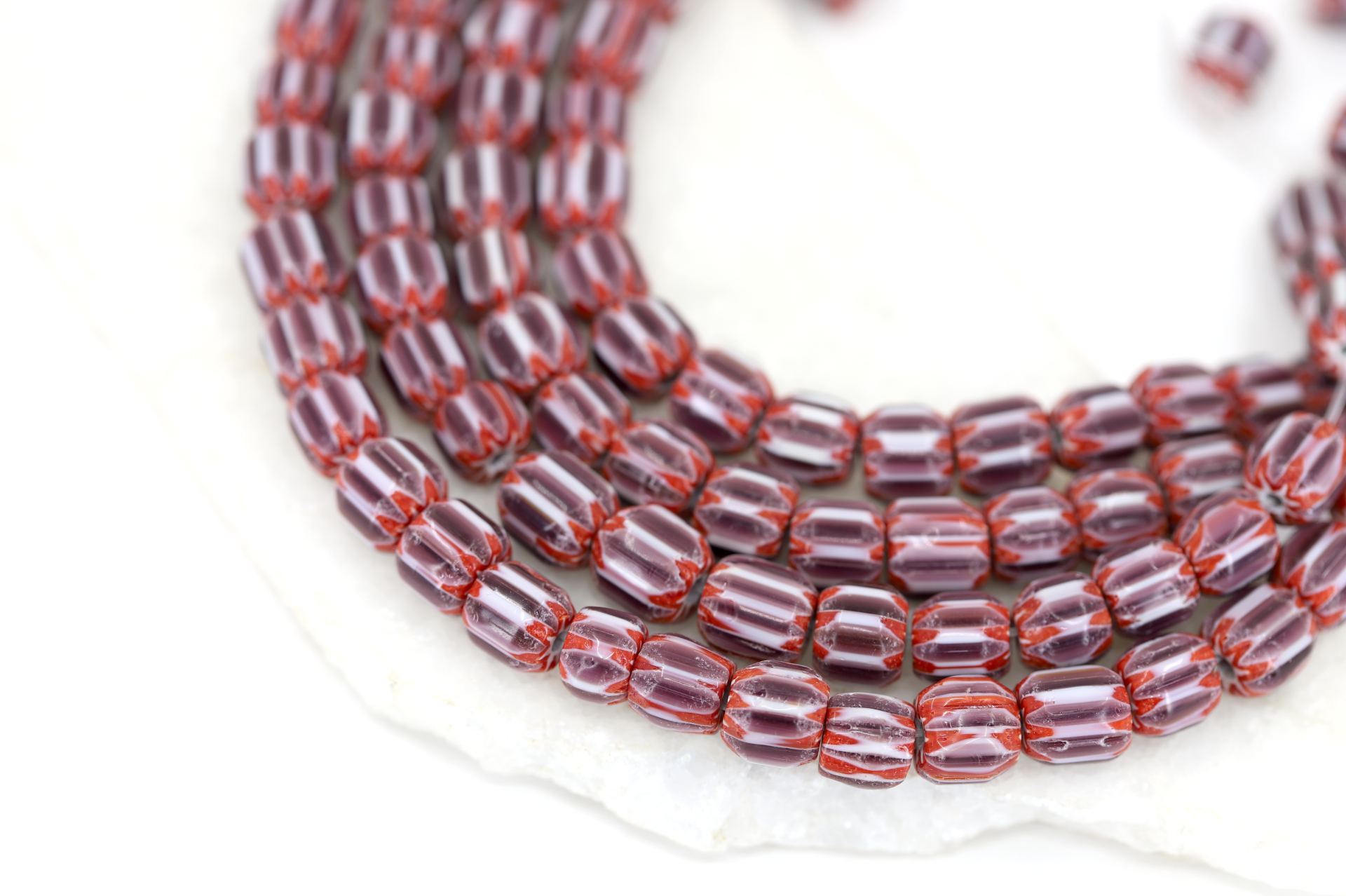 8mm-red-purple-chevron-glass-beads