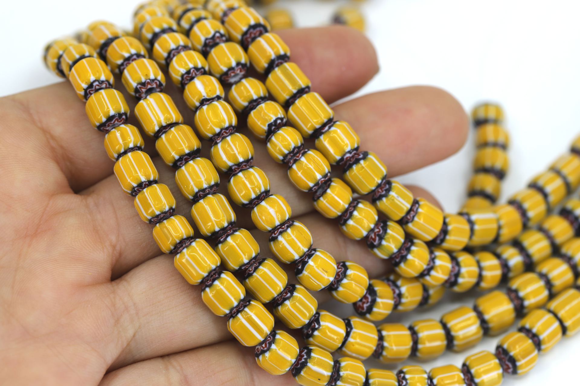 6mm-mustard-yellow-chevron-lampwork-bead