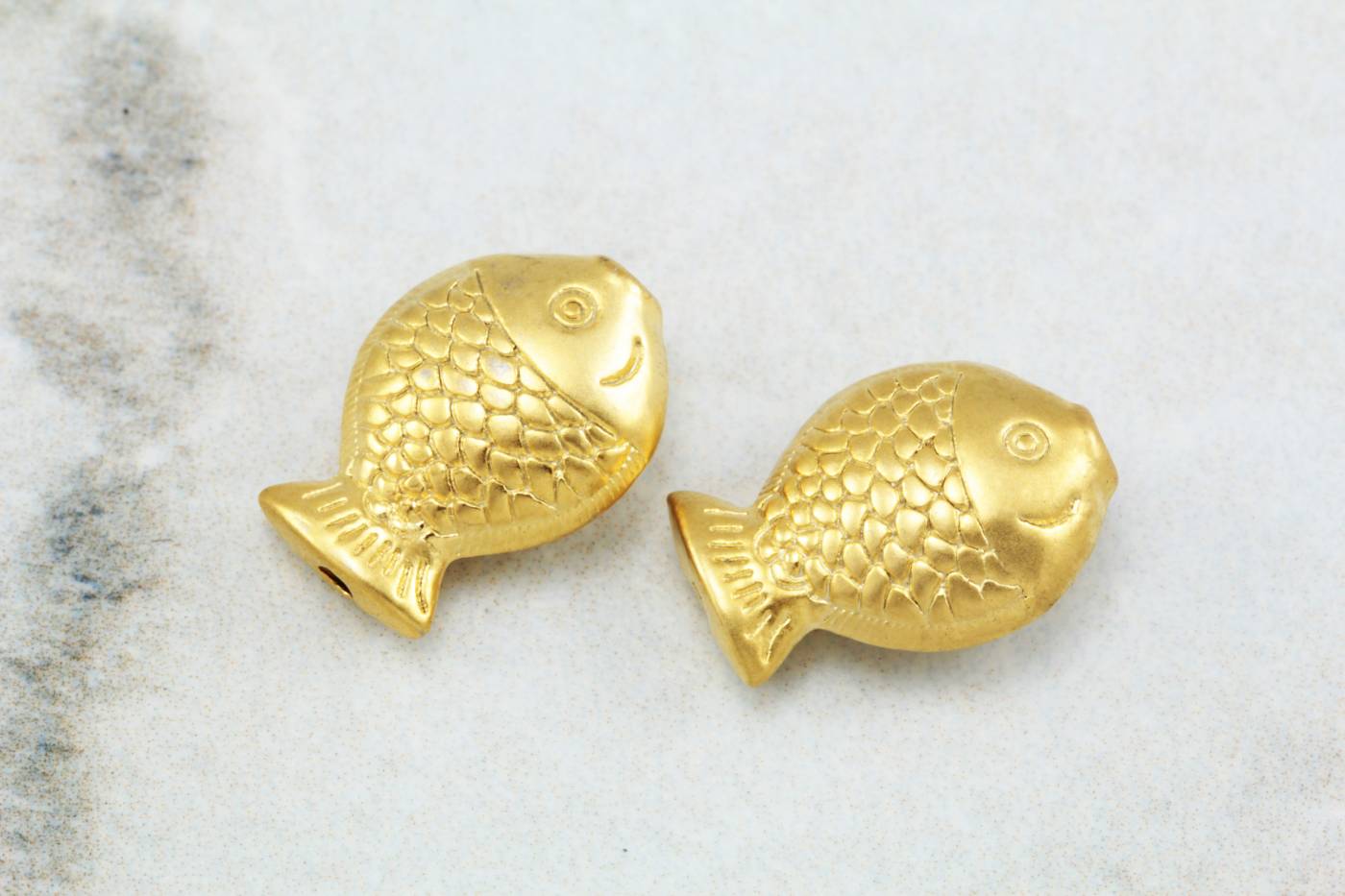Free Ship 190 pieces gold plated fish charms 11x9mm #171 