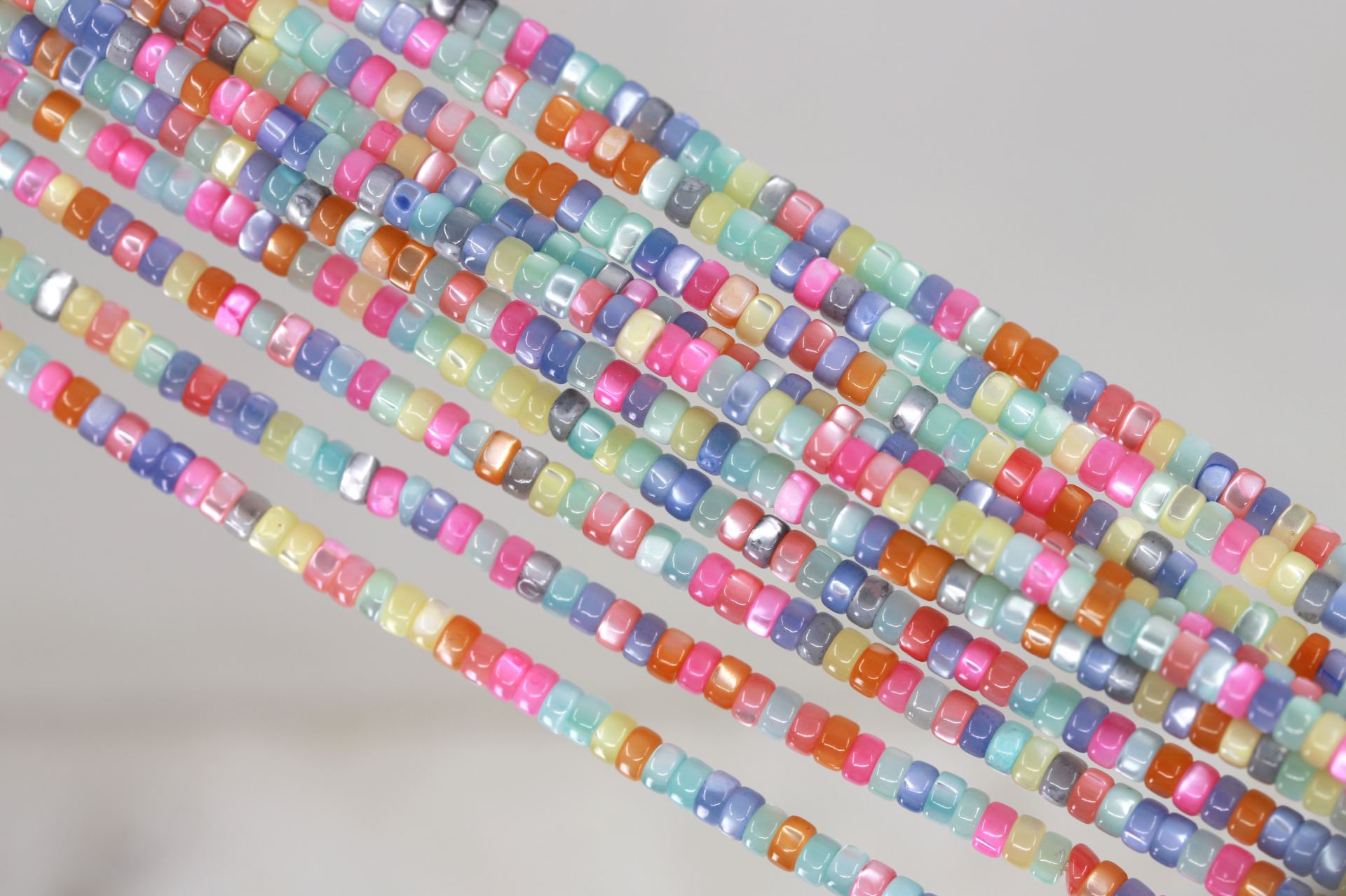 4mm-multicolor-shell-beads
