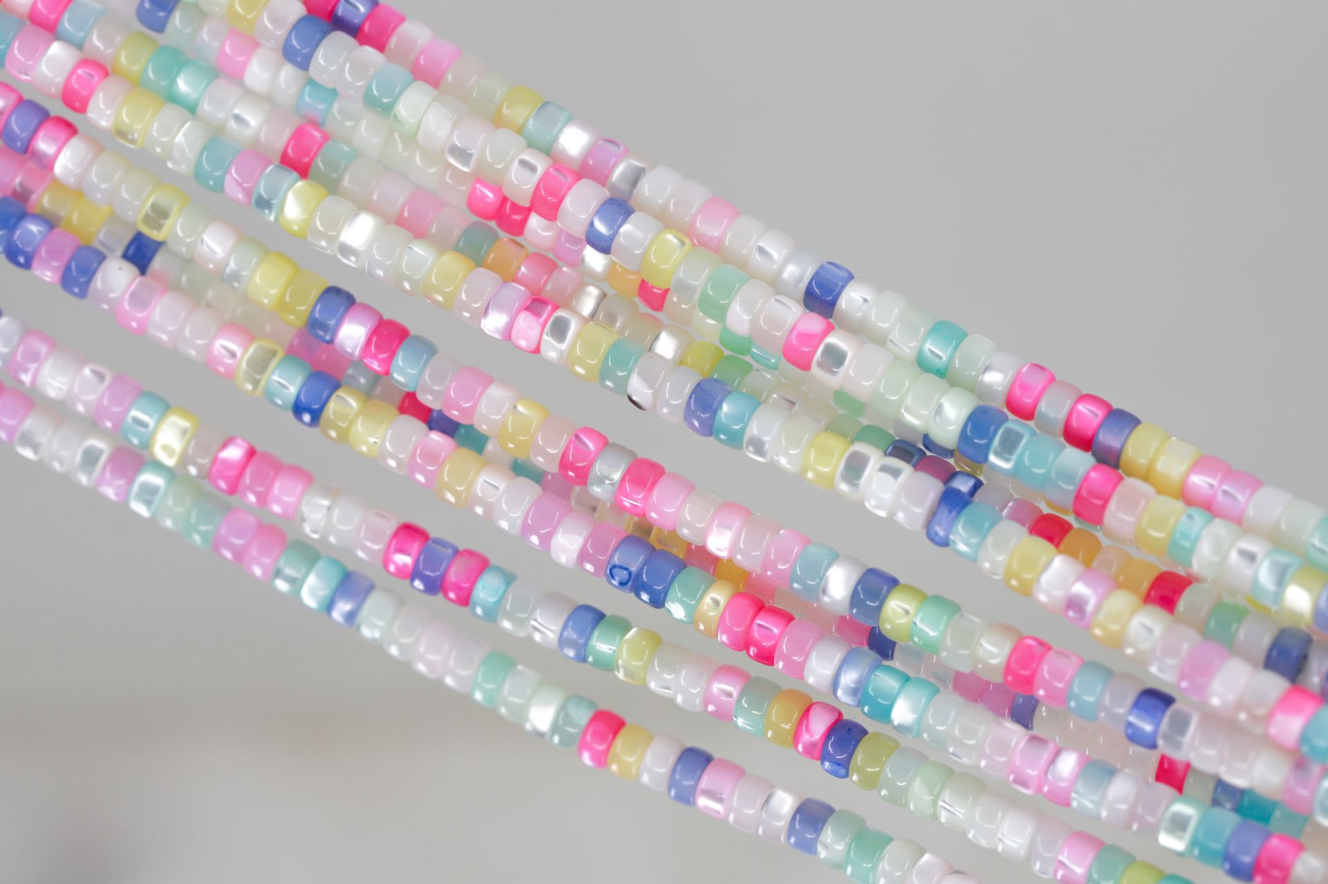 4mm-bright-multicolor-shell-beads