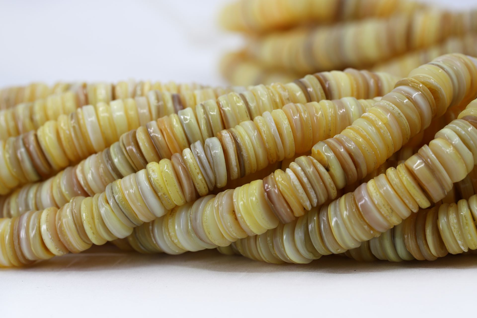 8mm-light-yellow-shell-beads-strand
