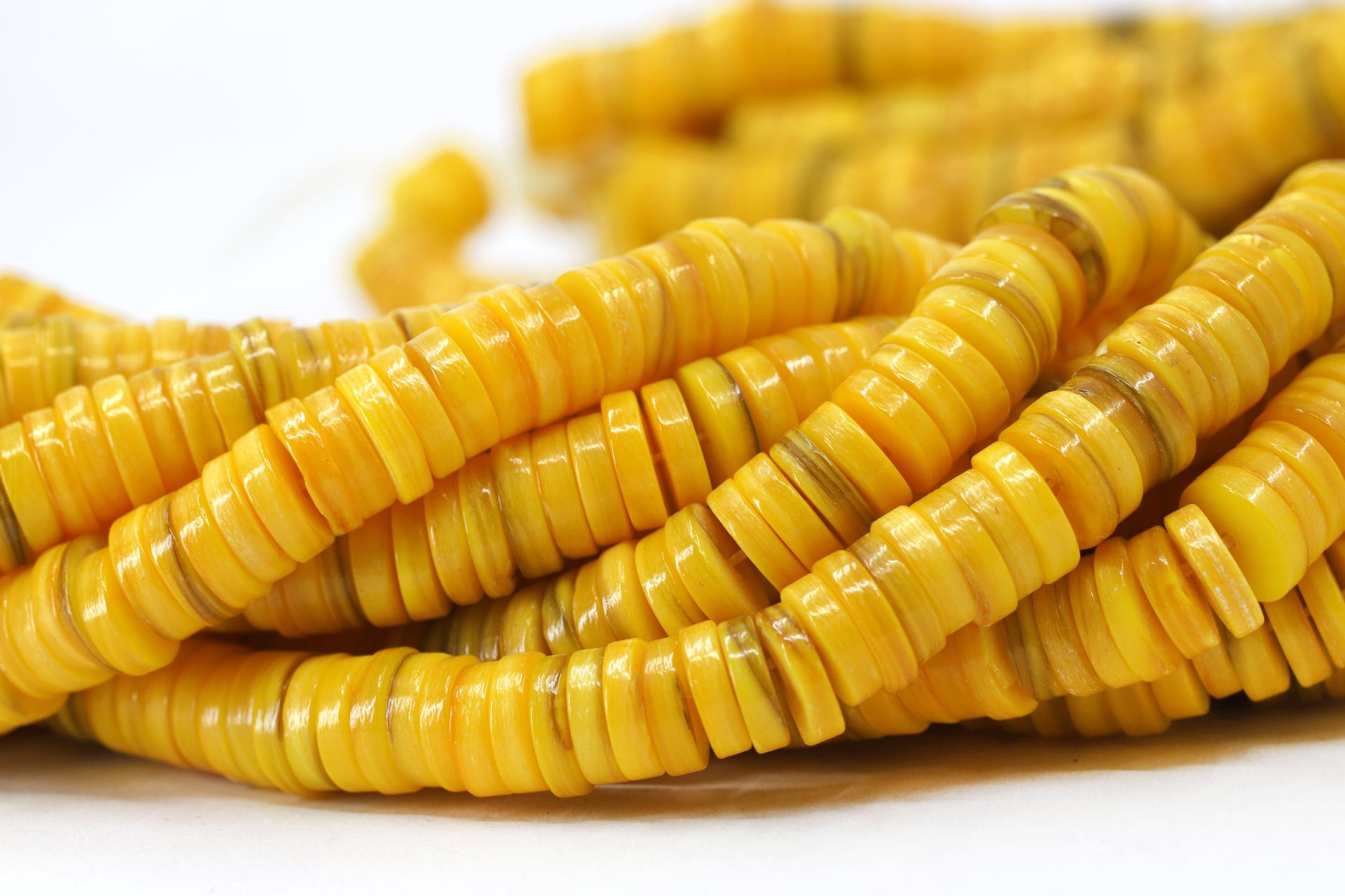 8mm-bright-yellow-shell-beads-strand