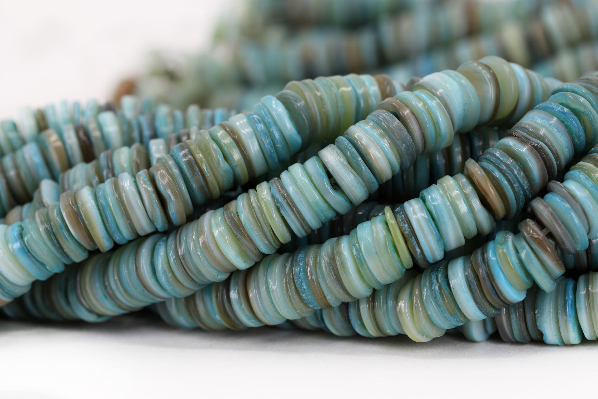 8mm-turquoise-natural-shell-beads-strand