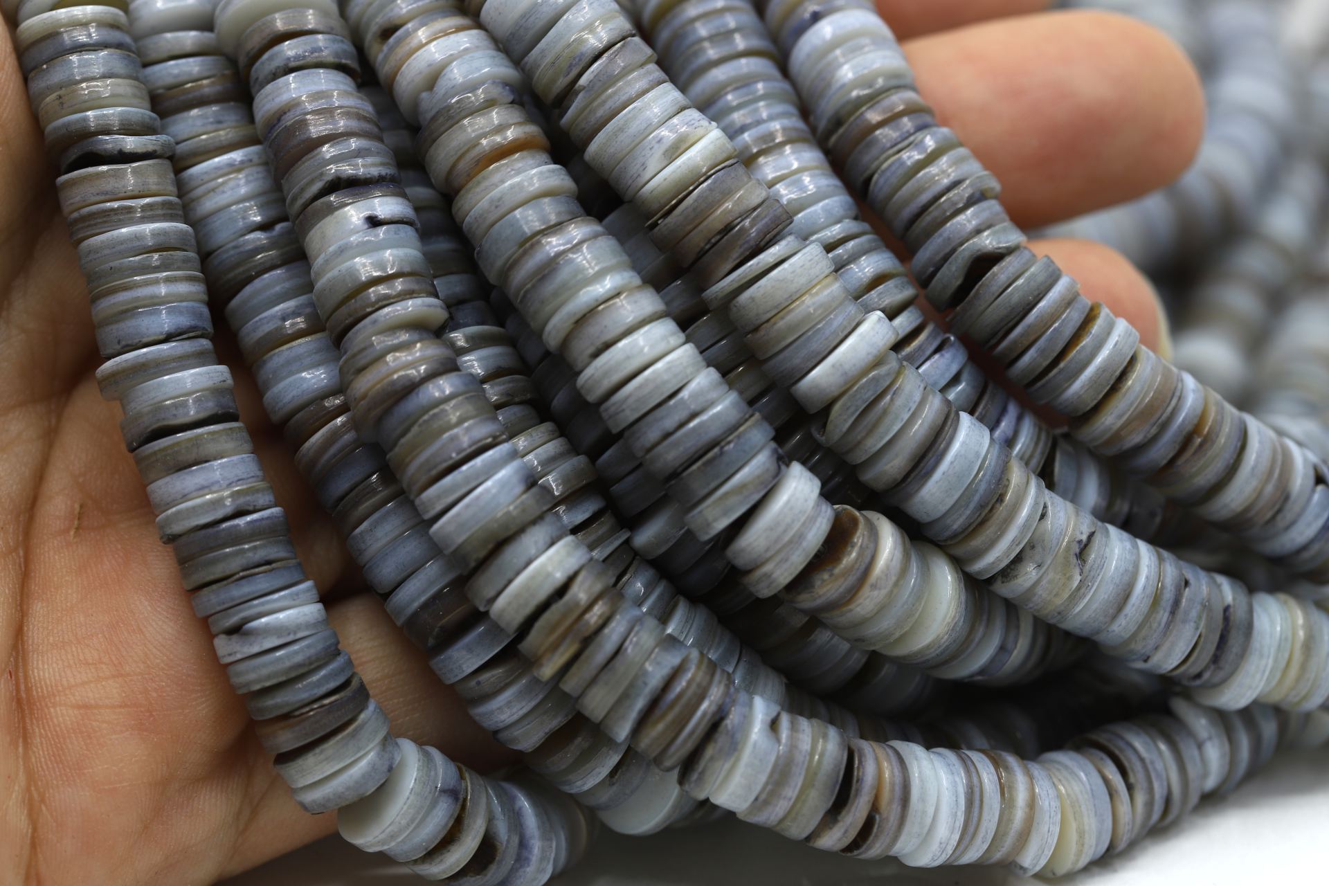 8mm-grey-natural-shell-beads-cchange