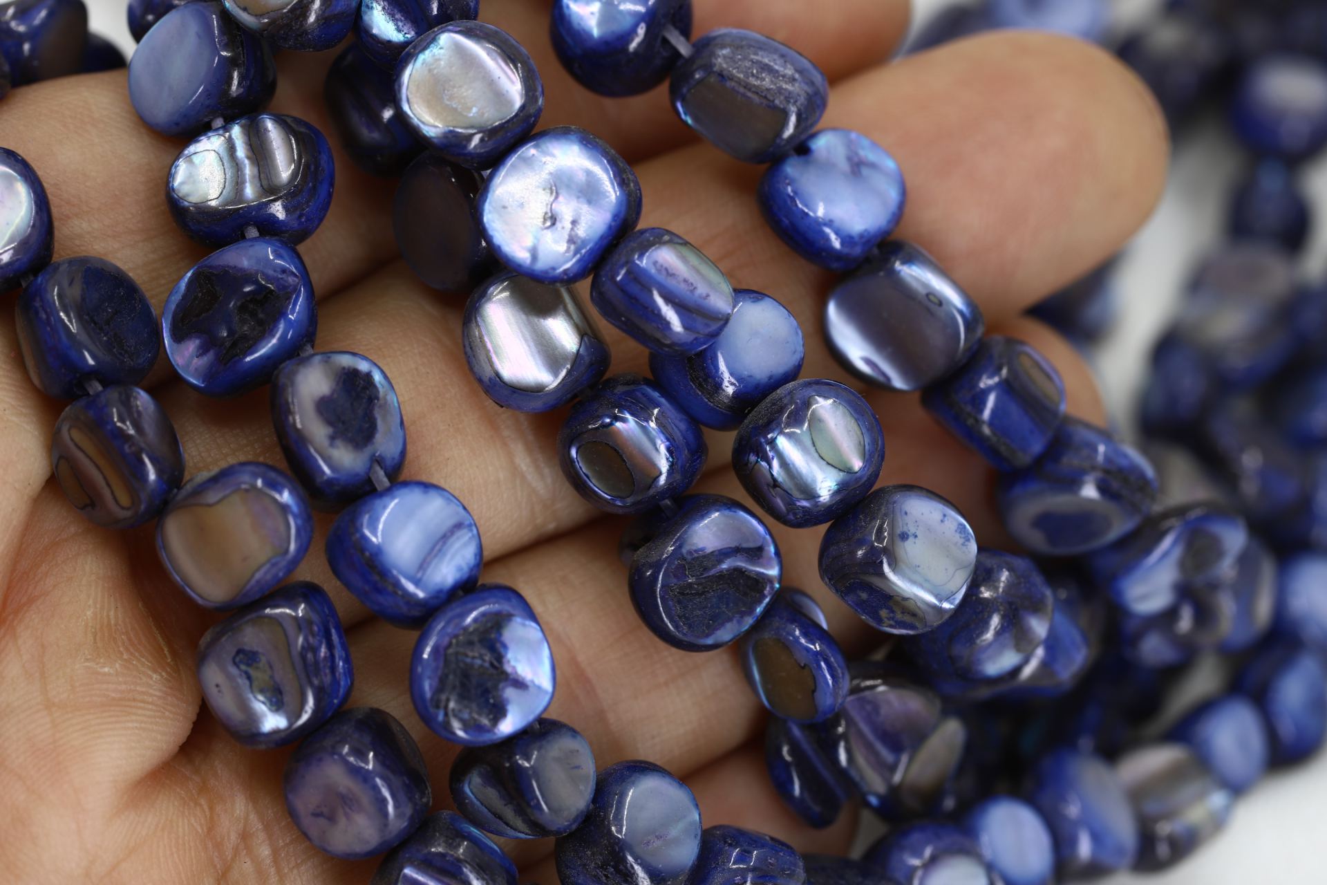 navy-blue-ahell-beads-flat-round