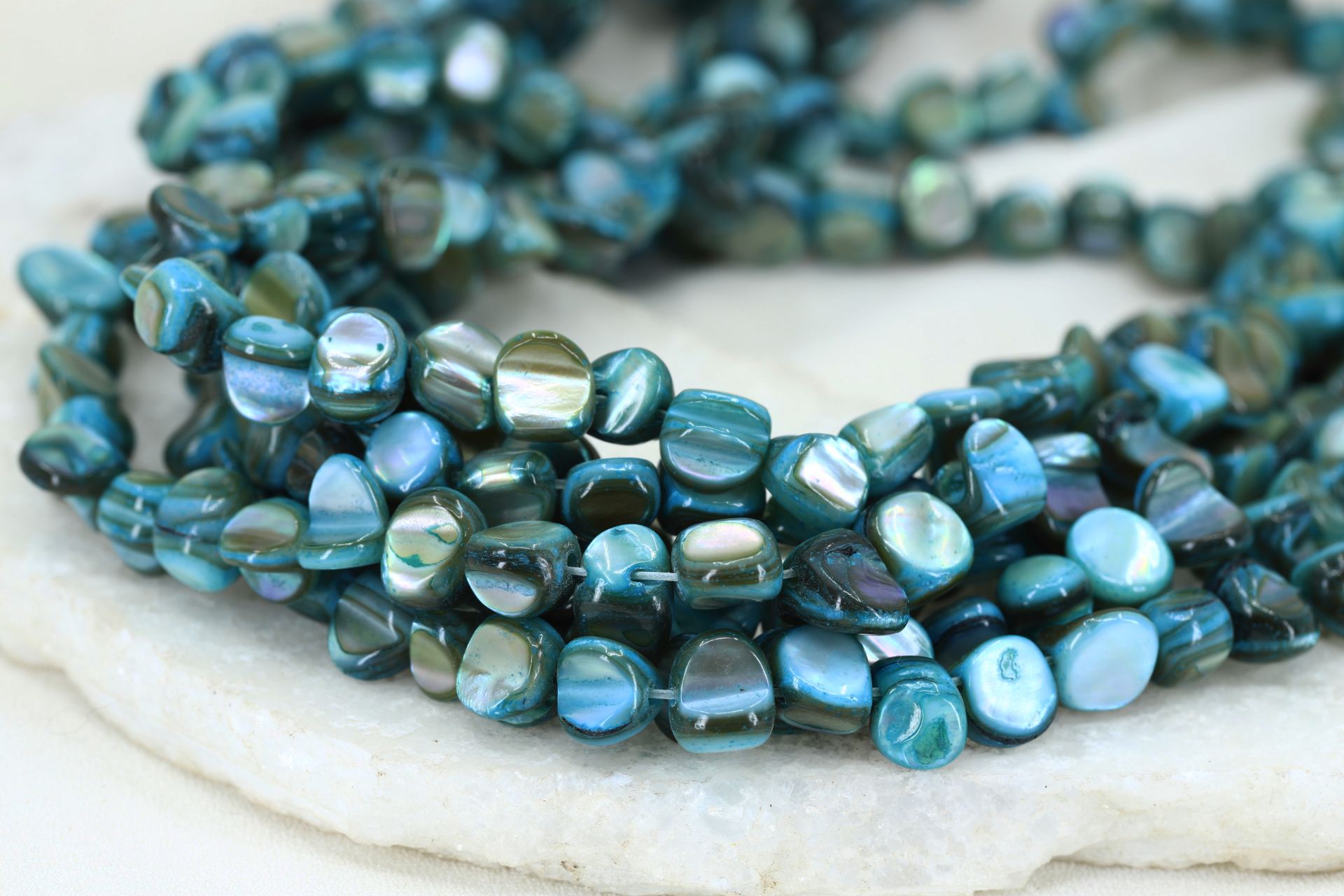 8mm-turquoise-shell-beads-flat-round
