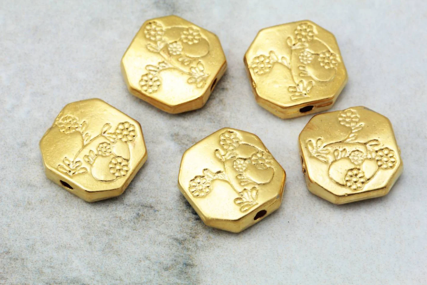 gold-plated-metal-flower-floral-charms.