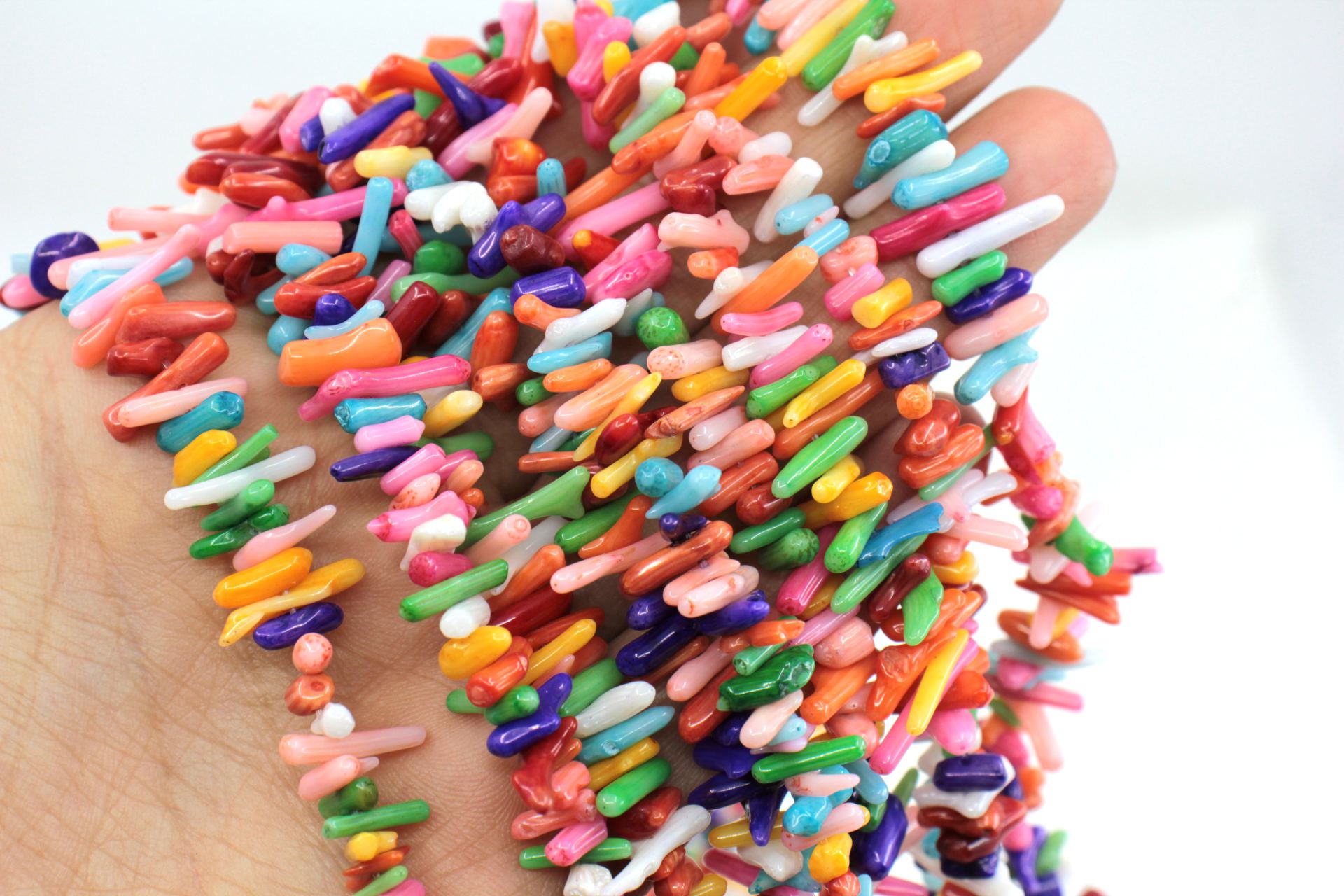 multicolor-coral-beads-spike-strand
