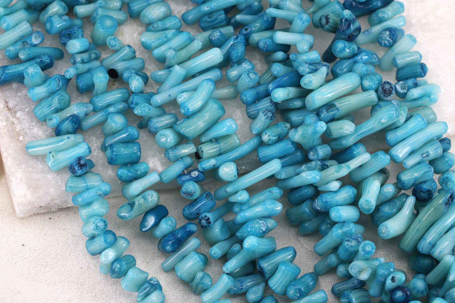 turquoise-coral-spike-beads-strand