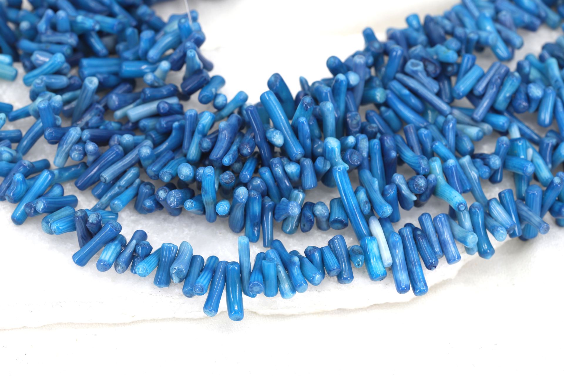 dark-blue-dyed-coral-spike-beads