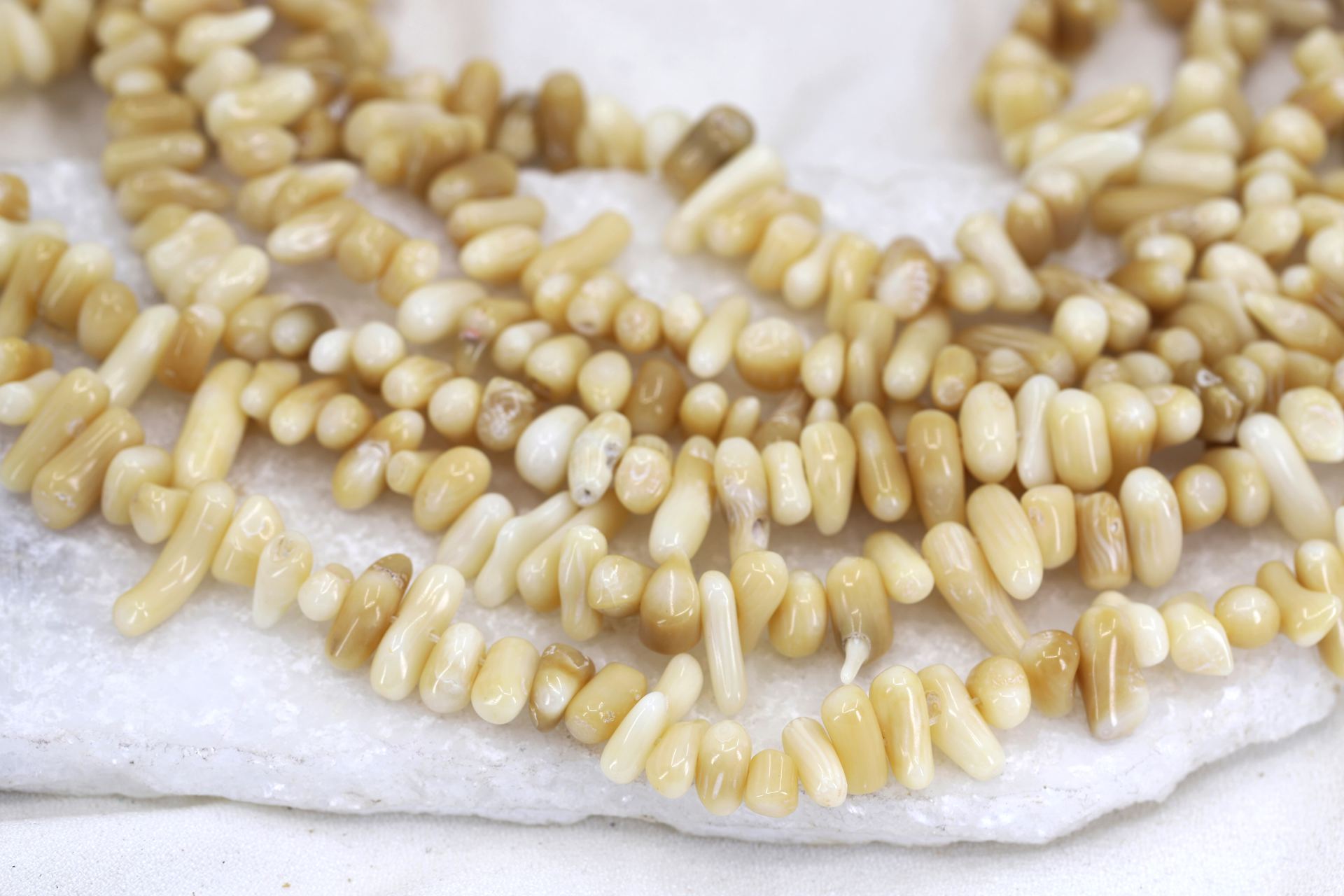 Beige-dyed-coral-spike-beads