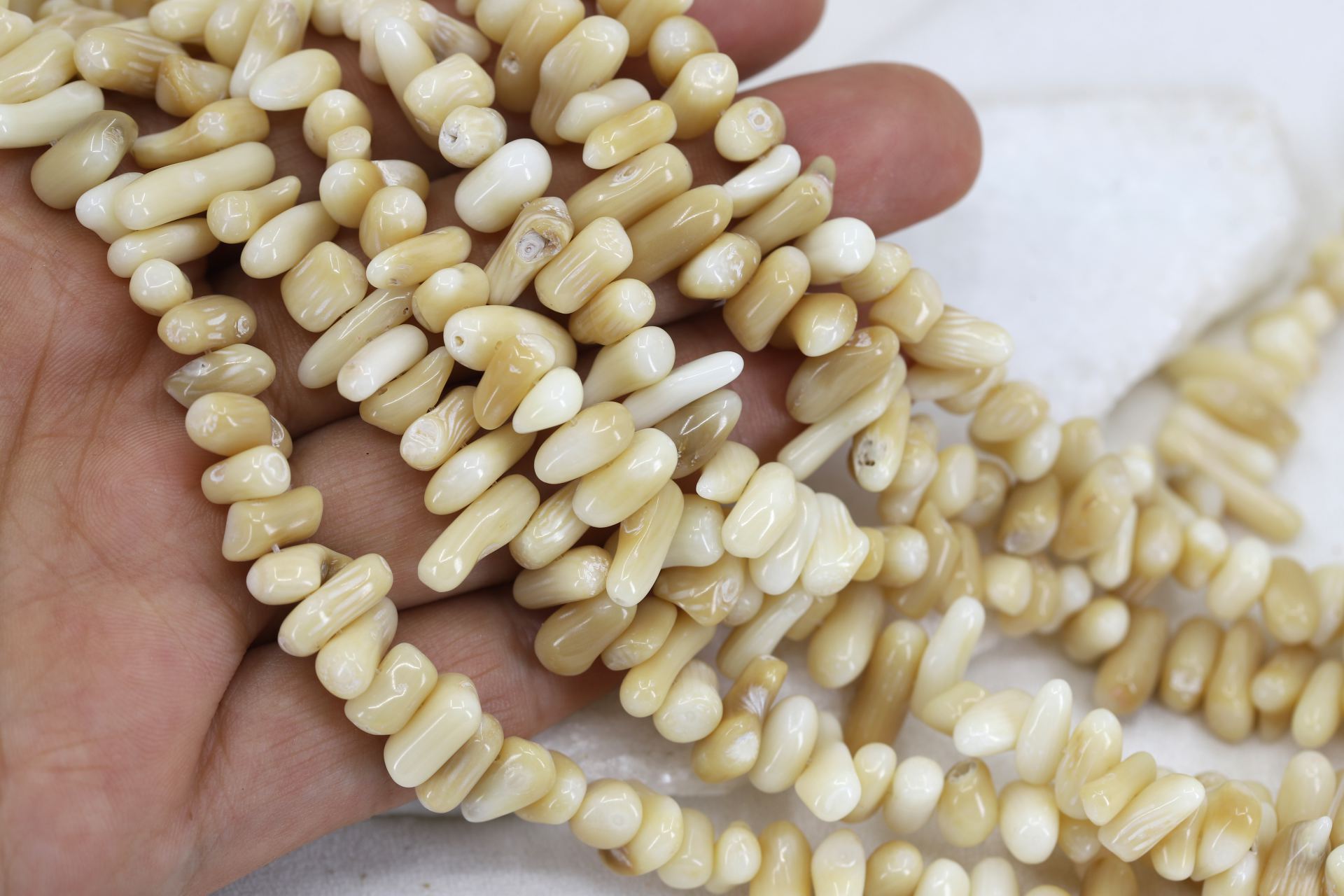 beige-coral-spike-beads-strand