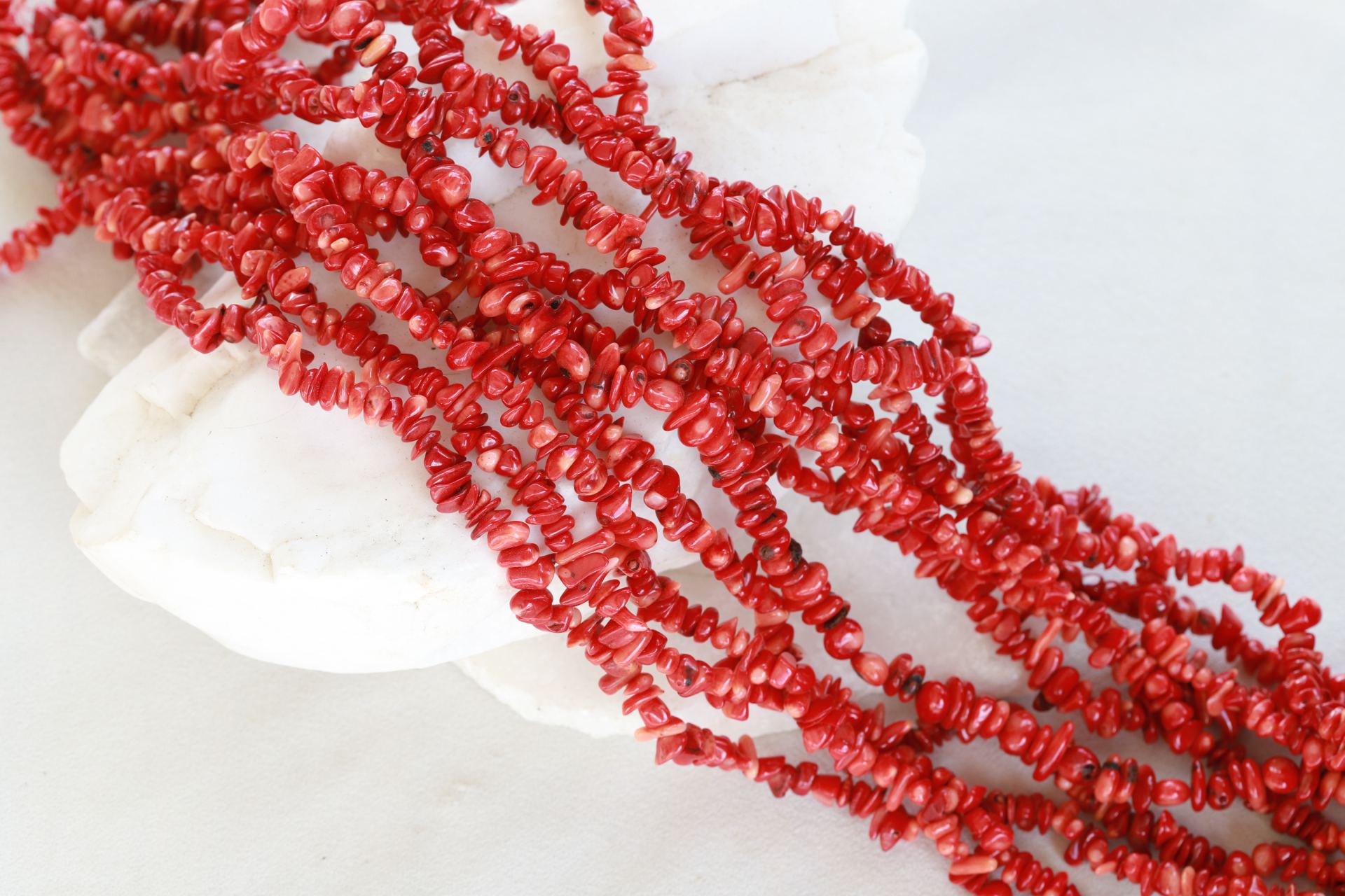 natural-coral-small-chip-beads
