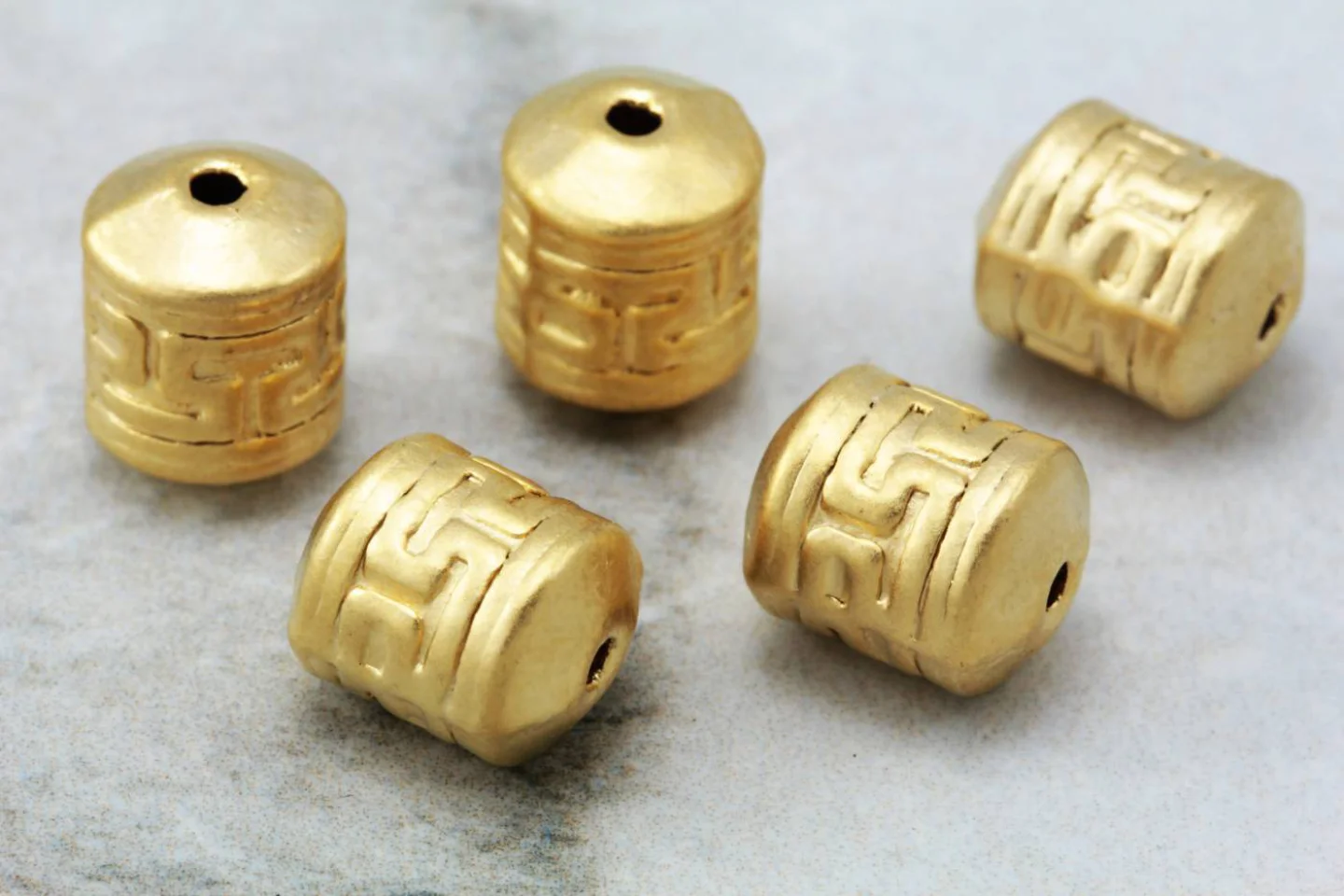 gold-plated-metal-barrel-charm-findings.