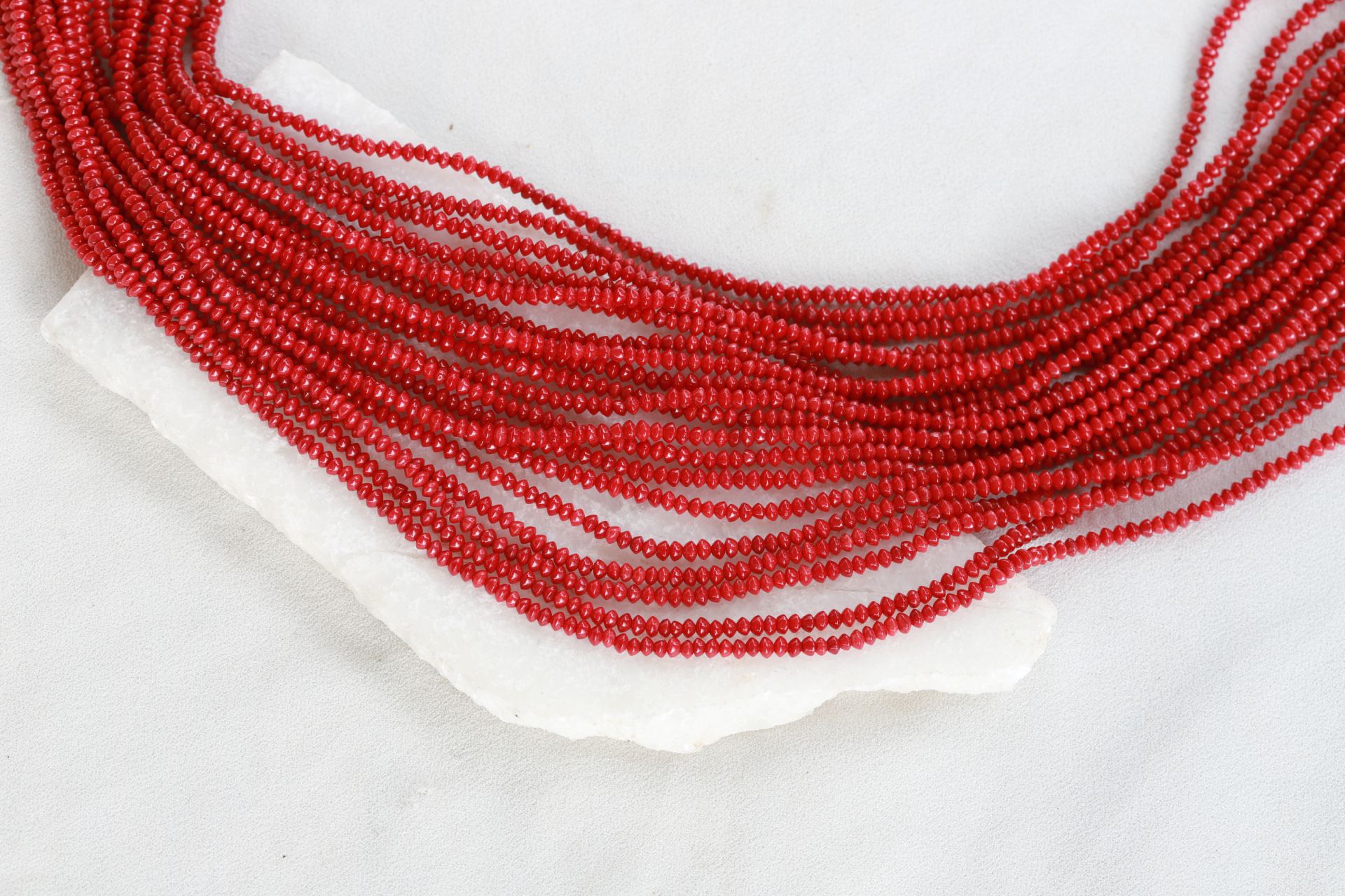 saucer-red-coral-natural-beads-strand