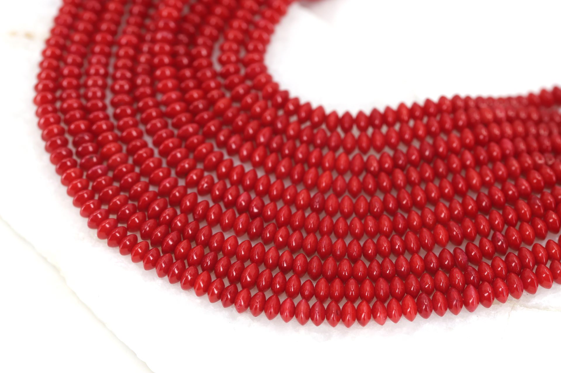 2mm-saucer-red-natural-coral-beads