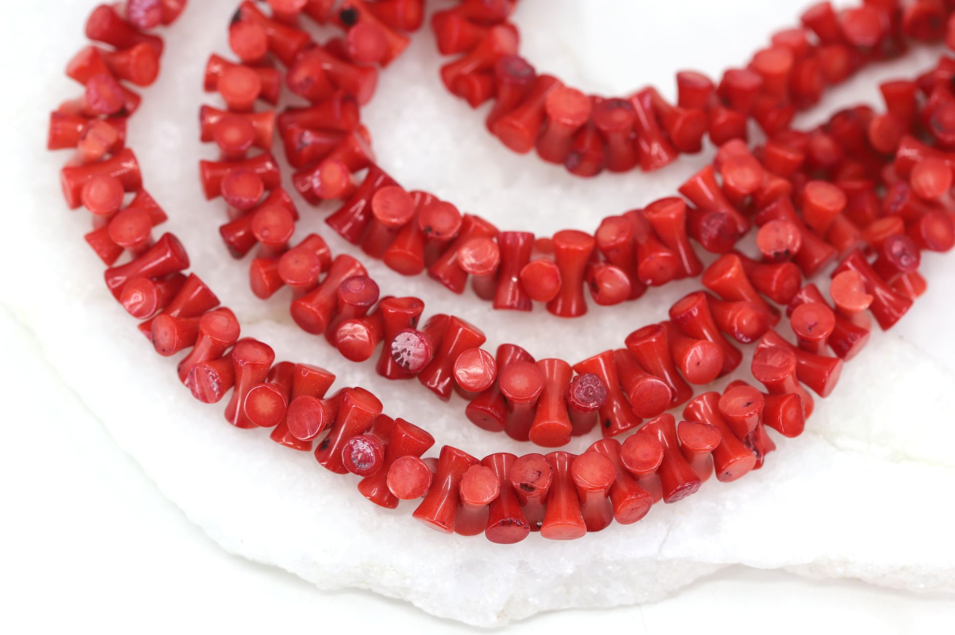 5mm-drilled-bow-coral-beads-strand