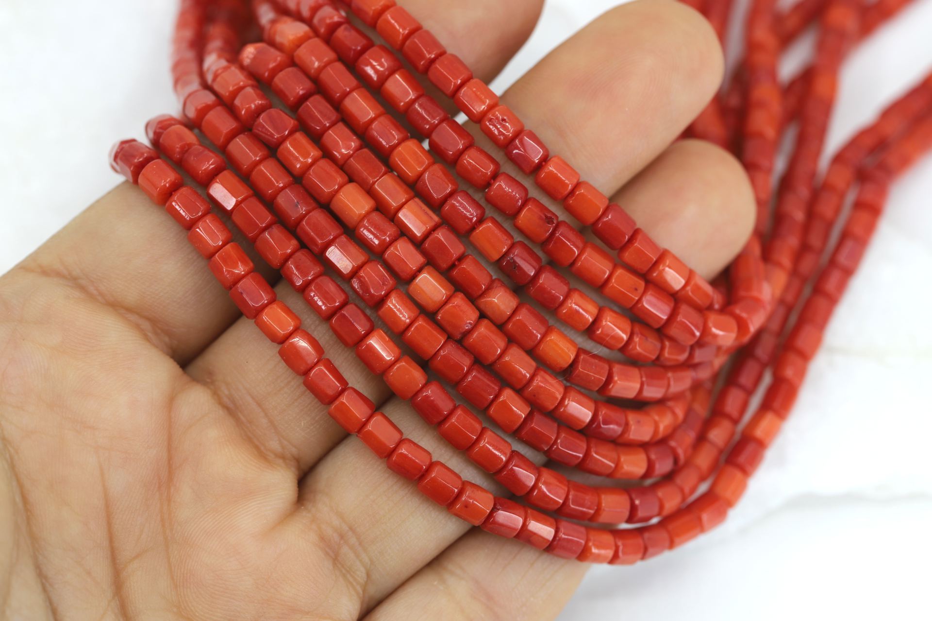 4mm-natural-coral-barrel-red-bead-strand
