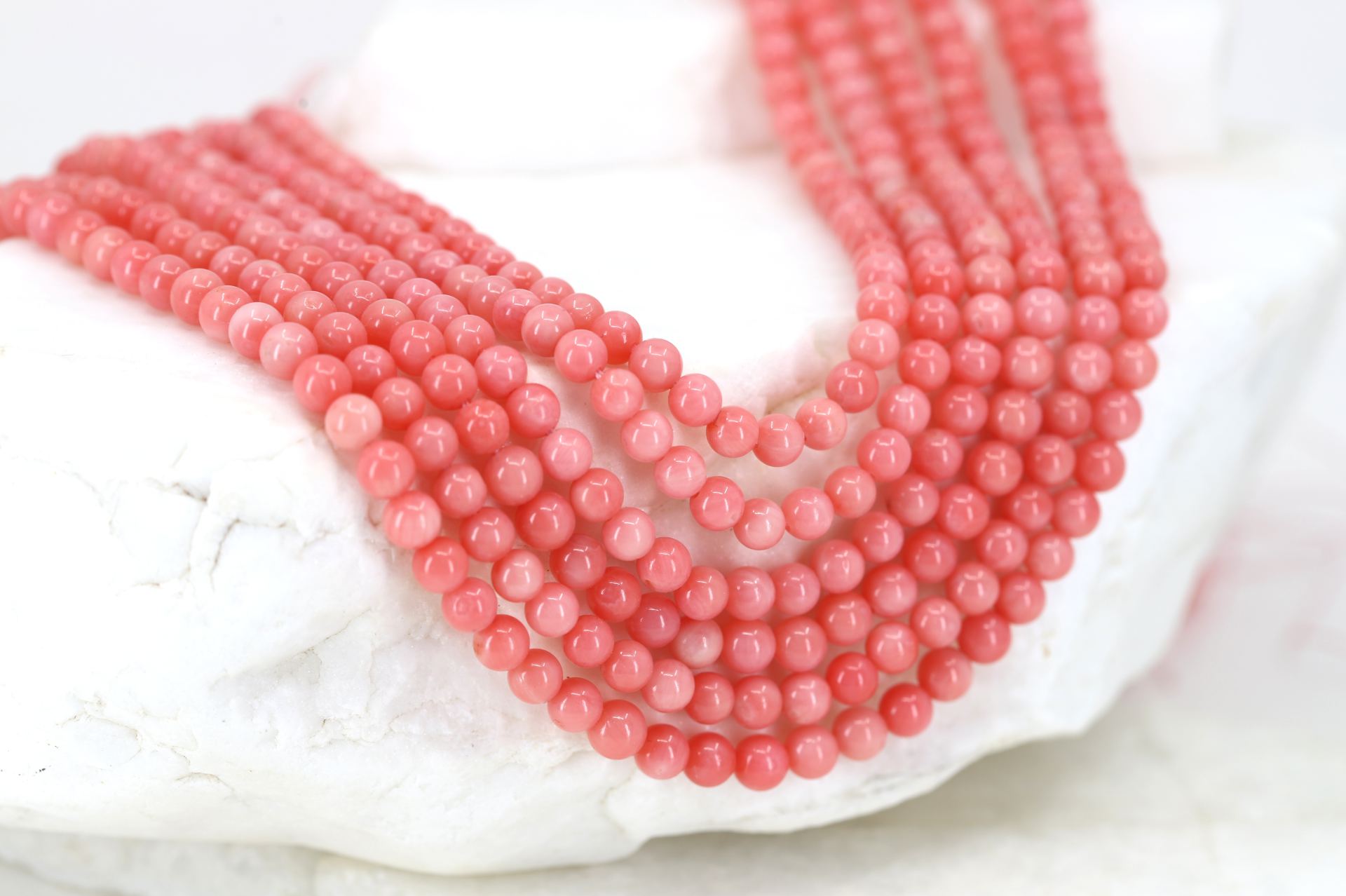 4mm-pink-natural-gemstone-coral-beads