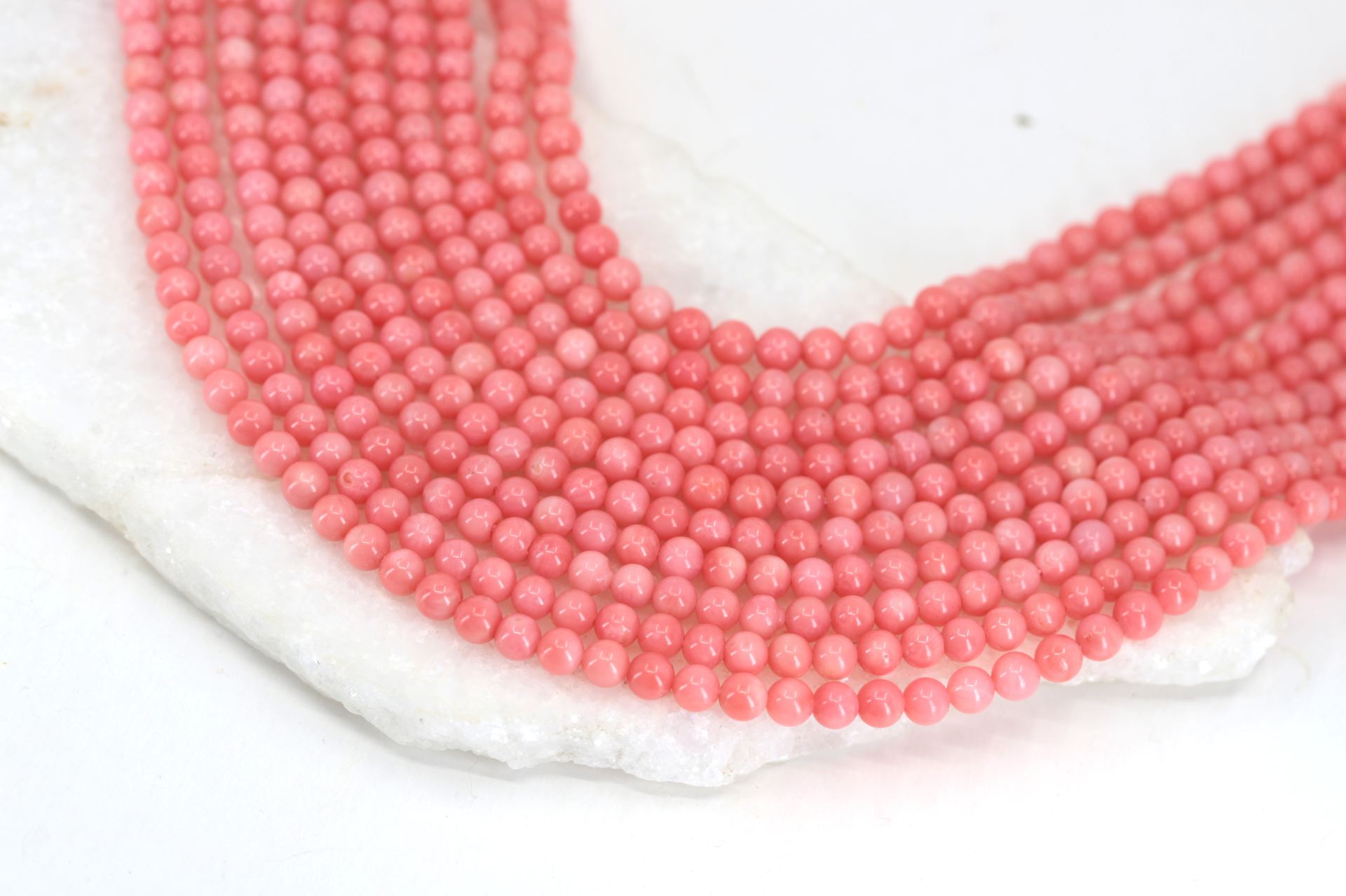 4mm-natural-gemstone-pink-coral-strand