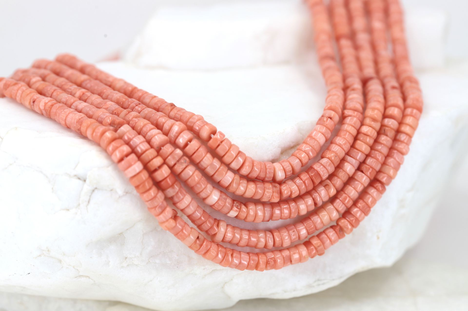 2mm-heishi-disc-pink-coral-beads