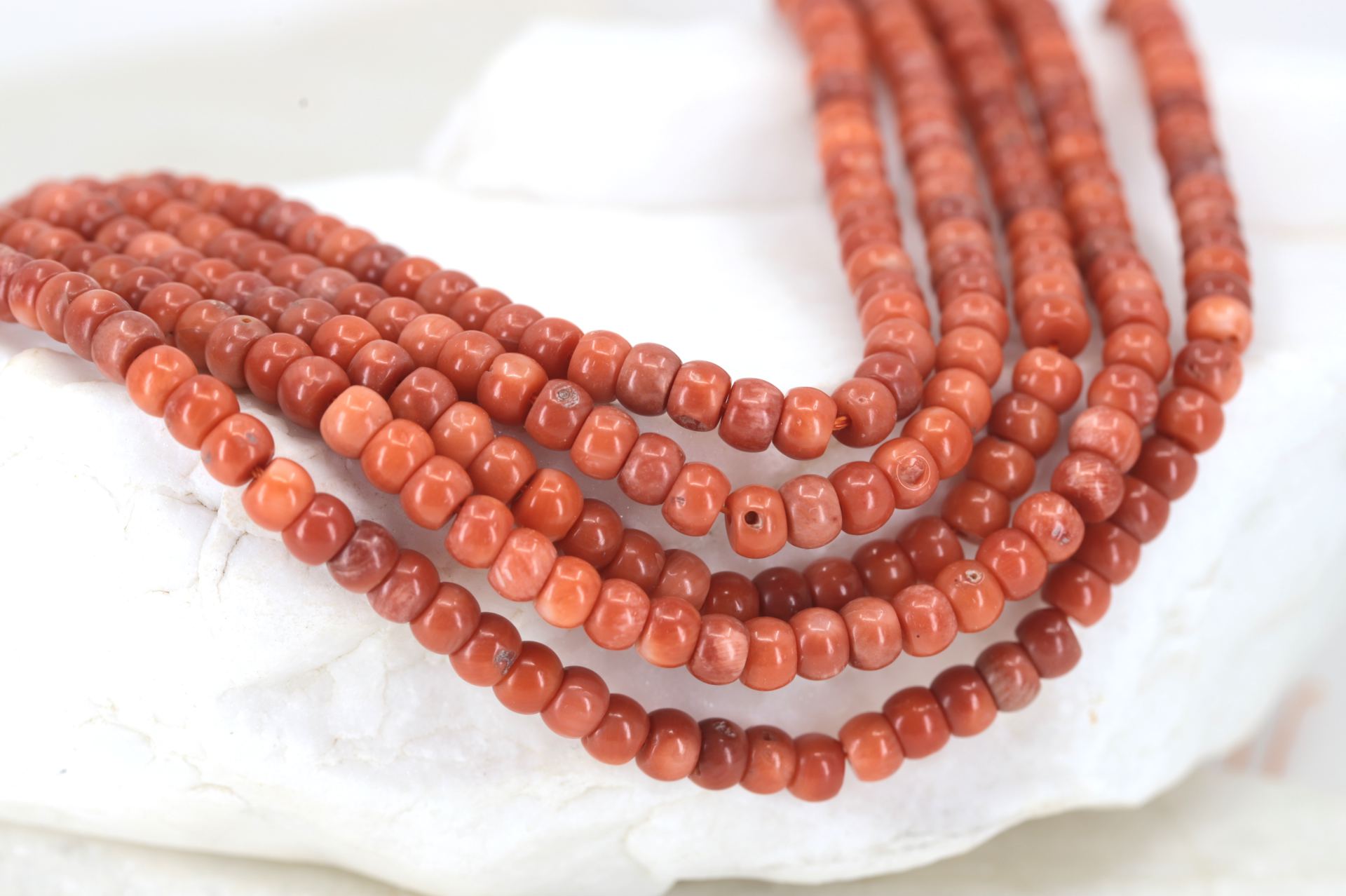 4mm-orange-rondelle-natural-coral-beads