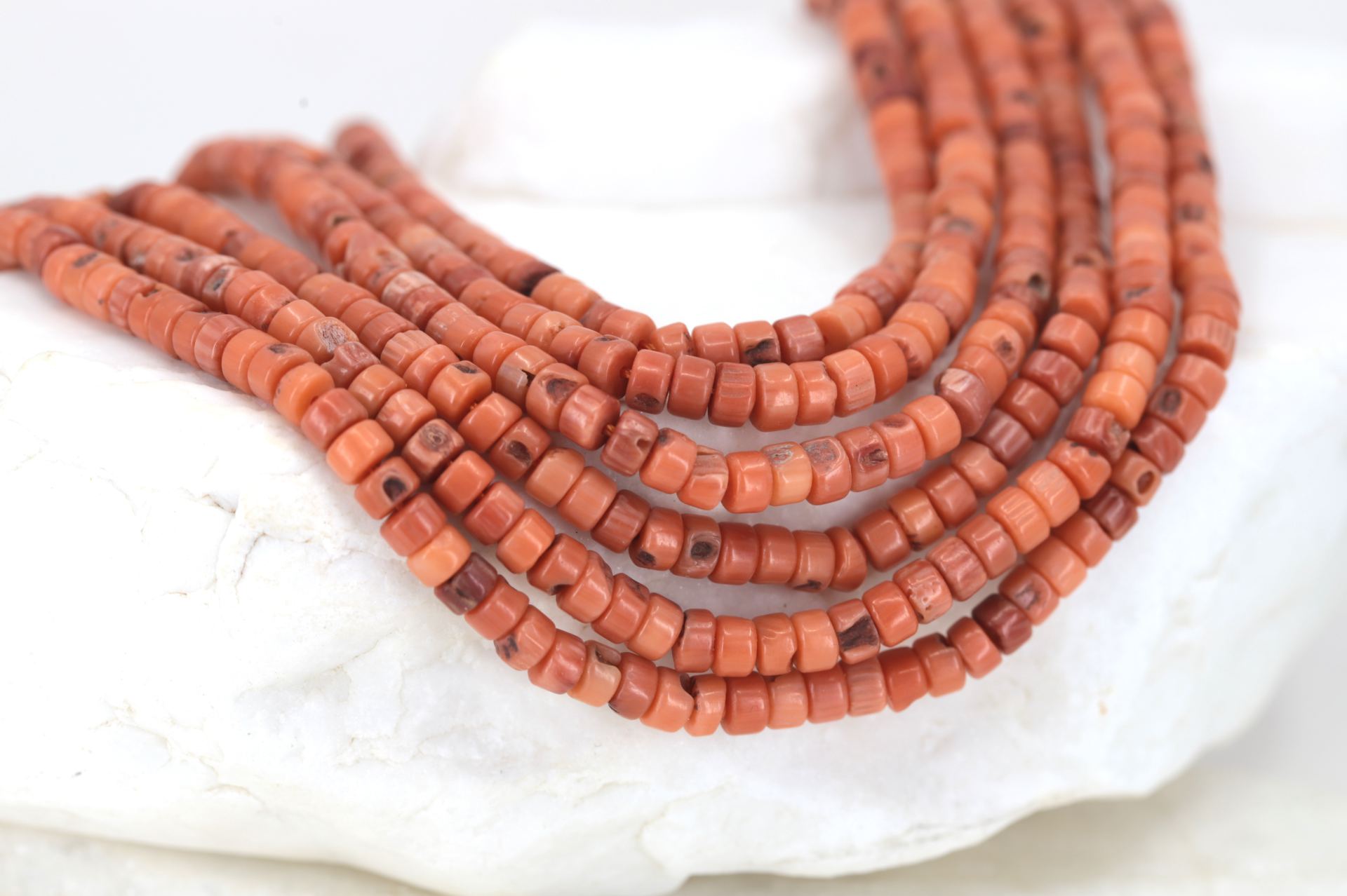 3mm-heishi-disc-orange-coral-beads