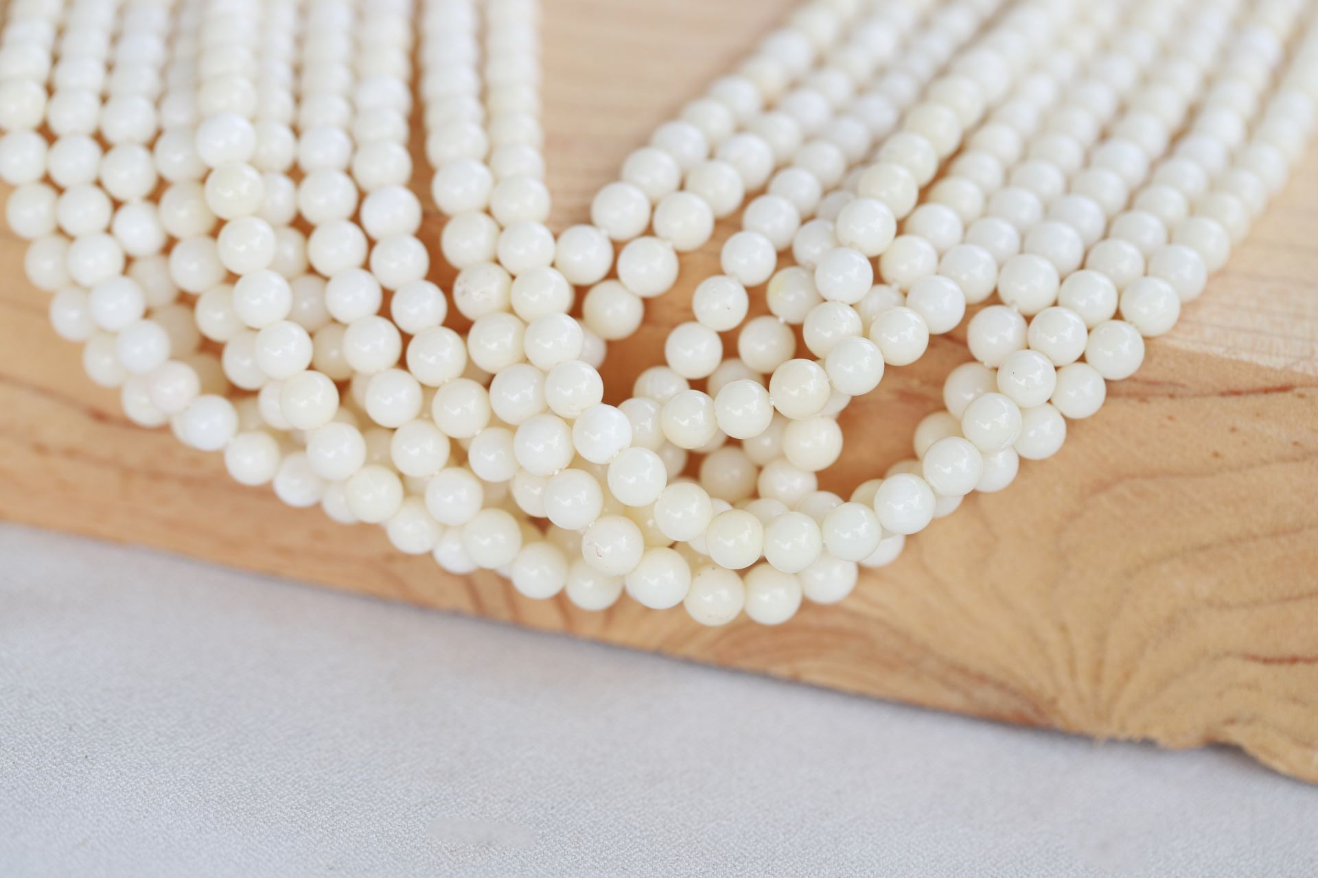 5mm-round-ball-white-coral-strand