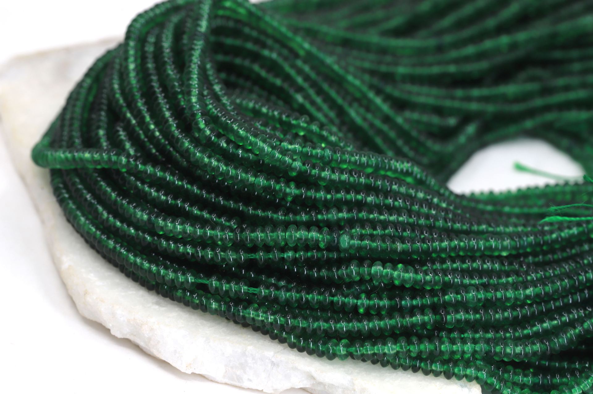 4x2mm-green-jade-bead-strand